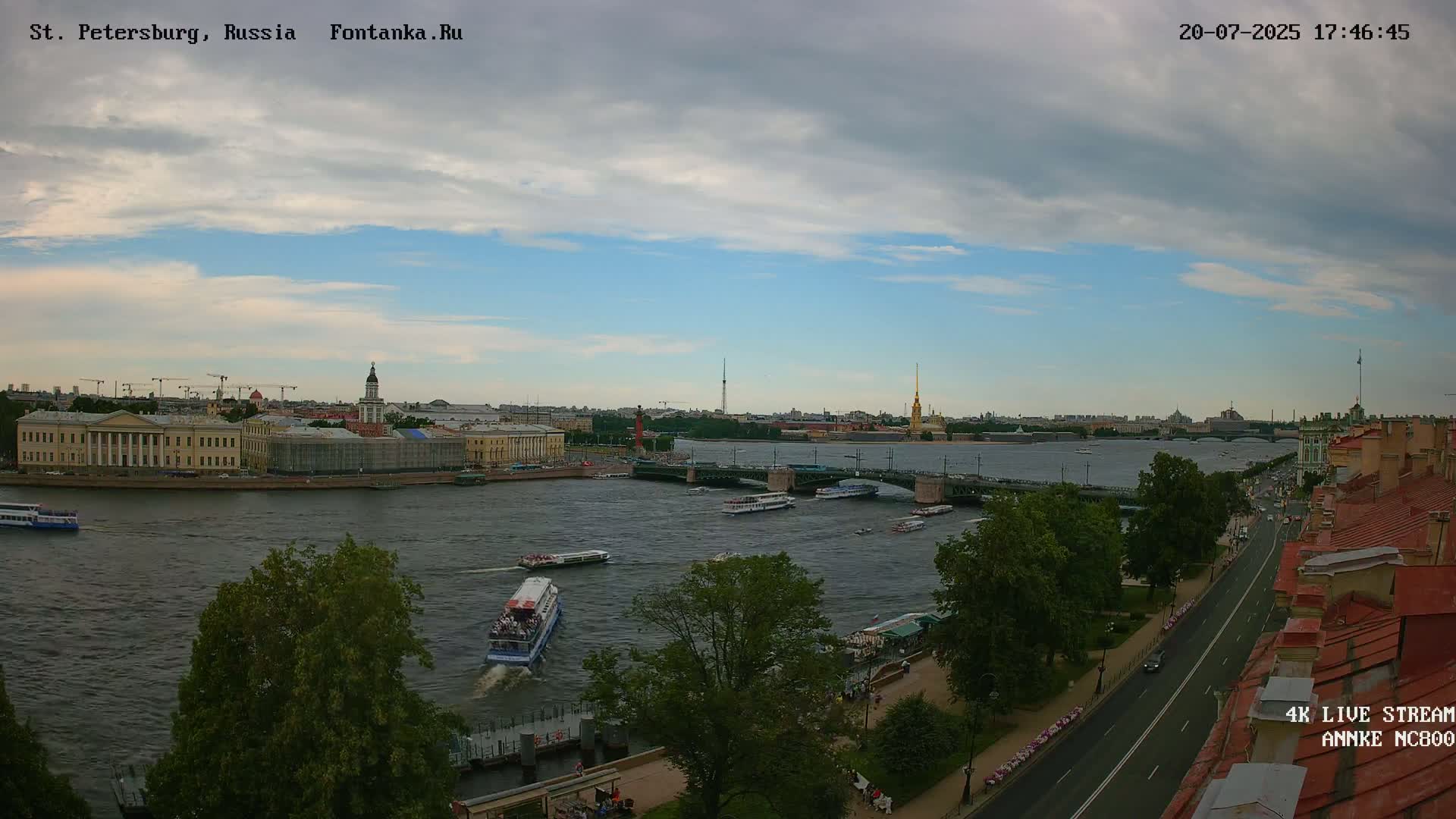 Palace Bridge (Dvortsovyy Most) Live Cam - Admiralteysky Okrug, Admiralteysky, Saint Petersburg, Northwestern (Severo-Zapadnyy), Russia