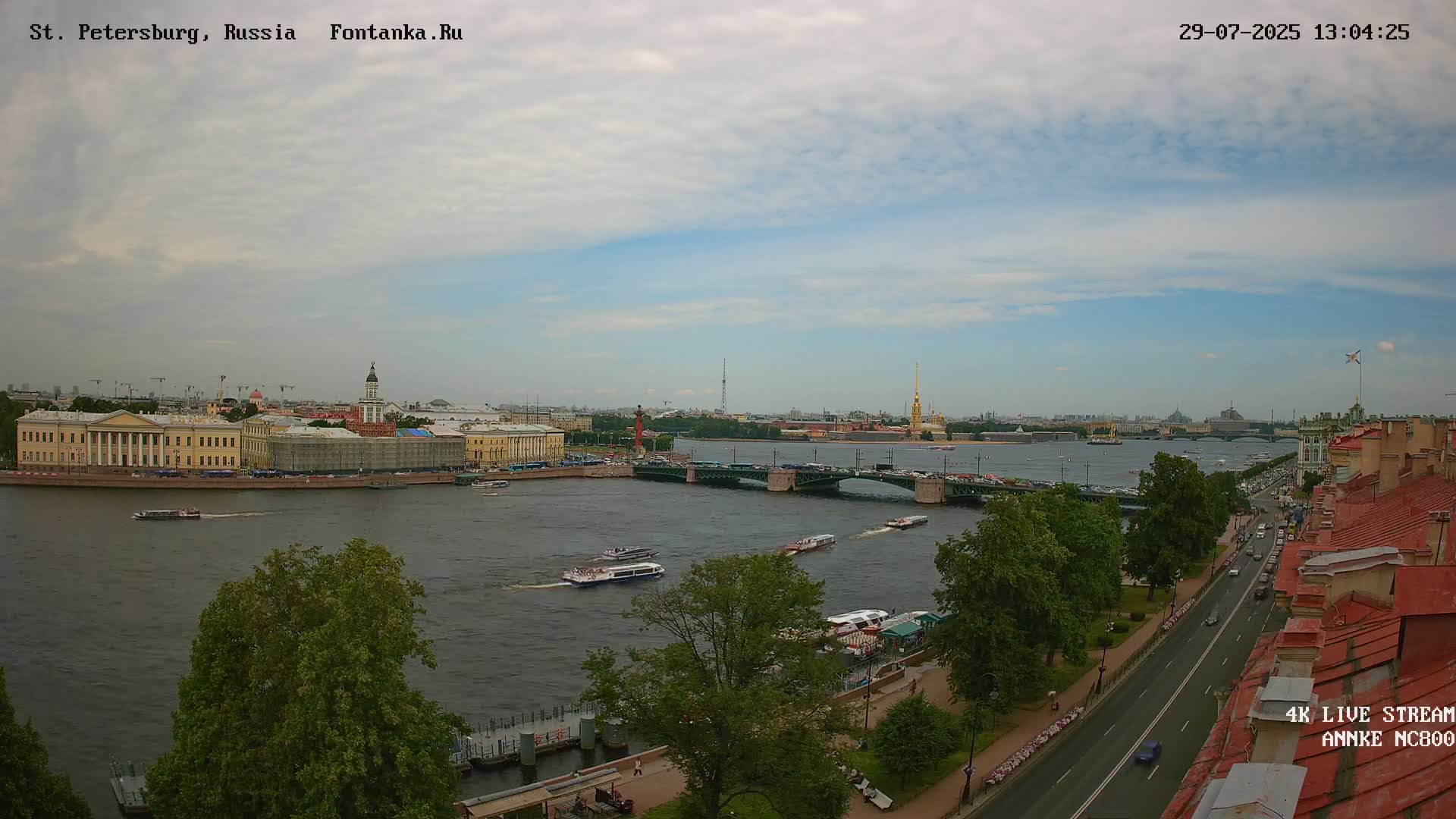 Palace Bridge (Dvortsovyy Most) Live Cam - Admiralteysky Okrug, Admiralteysky, Saint Petersburg, Northwestern (Severo-Zapadnyy), Russia