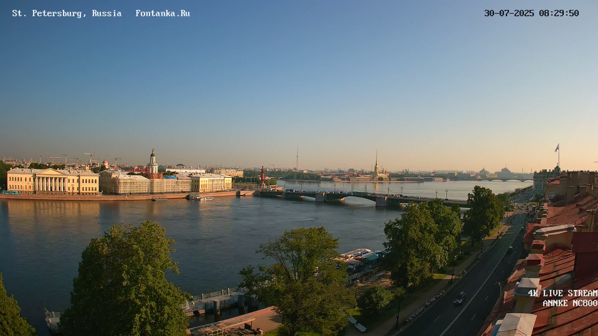 Palace Bridge (Dvortsovyy Most) Live Cam - Admiralteysky Okrug, Admiralteysky, Saint Petersburg, Northwestern (Severo-Zapadnyy), Russia