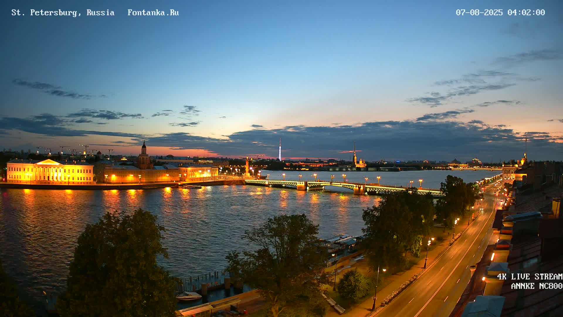 Palace Bridge (Dvortsovyy Most) Live Cam - Admiralteysky Okrug, Admiralteysky, Saint Petersburg, Northwestern (Severo-Zapadnyy), Russia