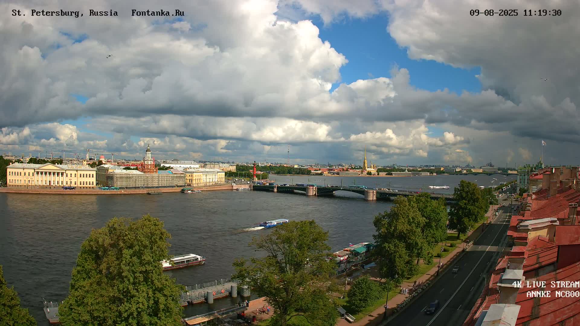 Palace Bridge (Dvortsovyy Most) Live Cam - Admiralteysky Okrug, Admiralteysky, Saint Petersburg, Northwestern (Severo-Zapadnyy), Russia