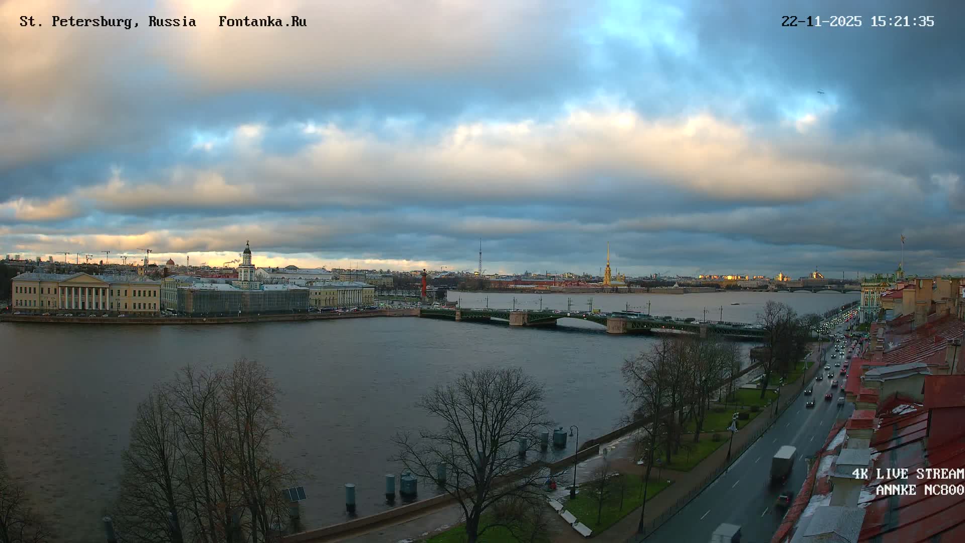 Palace Bridge (Dvortsovyy Most) Live Cam - Admiralteysky Okrug, Admiralteysky, Saint Petersburg, Northwestern (Severo-Zapadnyy), Russia