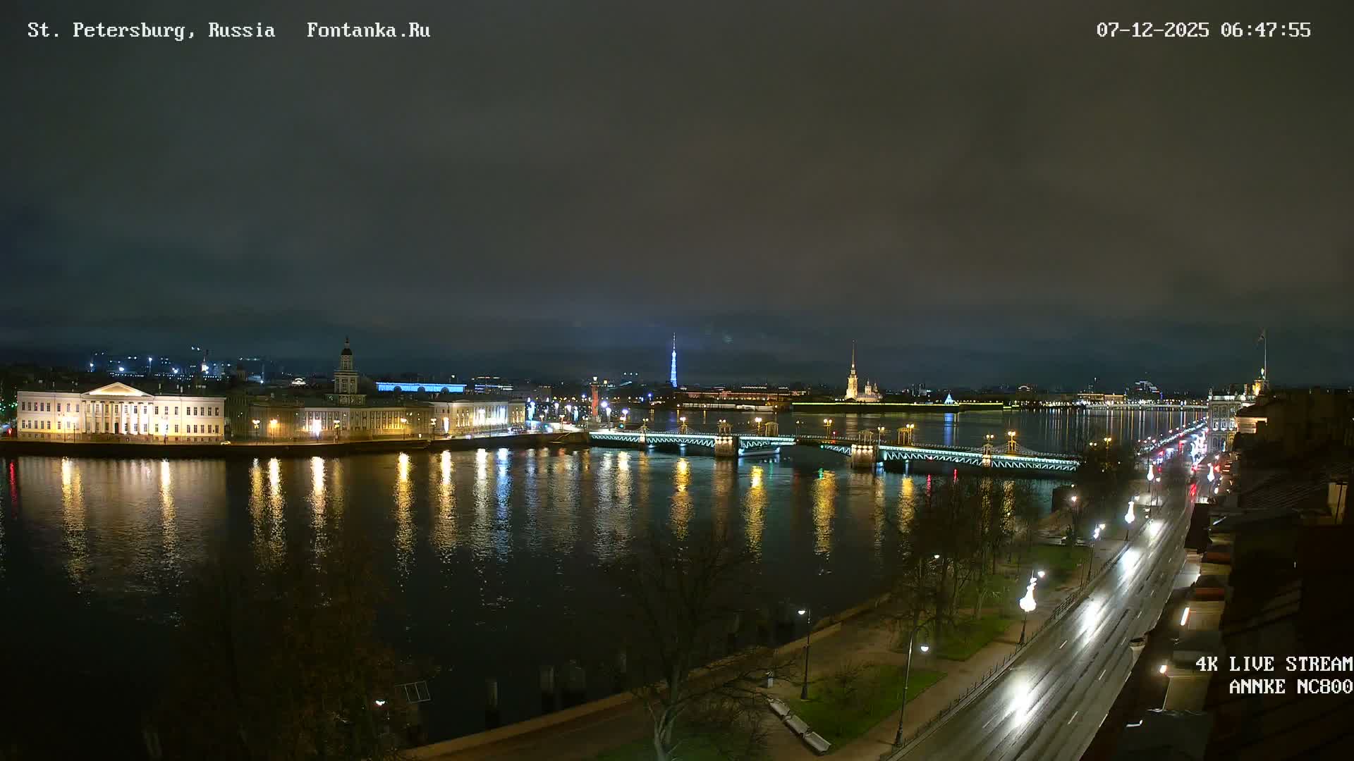 Palace Bridge (Dvortsovyy Most) Live Cam - Admiralteysky Okrug, Admiralteysky, Saint Petersburg, Northwestern (Severo-Zapadnyy), Russia