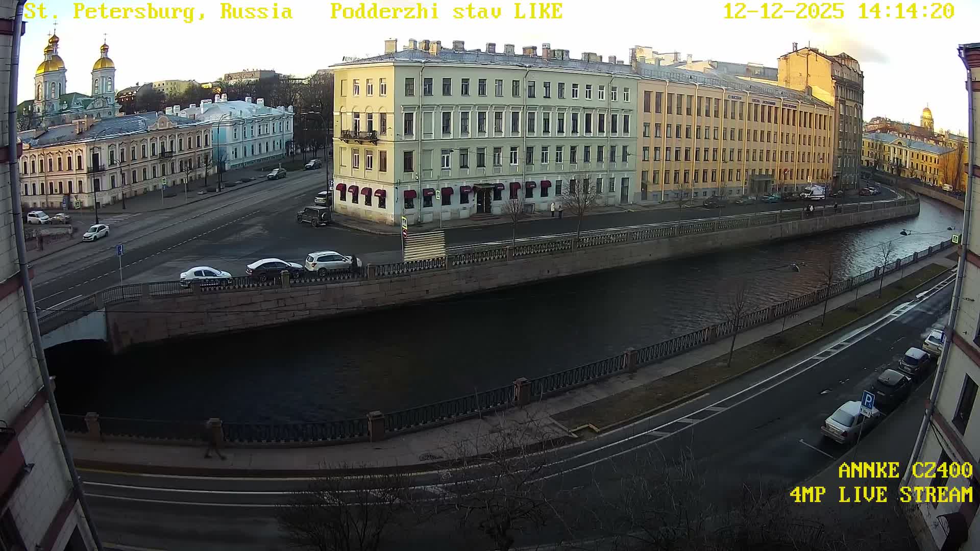 Palace Bridge (Dvortsovyy Most) Live Cam - Admiralteysky Okrug, Admiralteysky, Saint Petersburg, Northwestern (Severo-Zapadnyy), Russia
