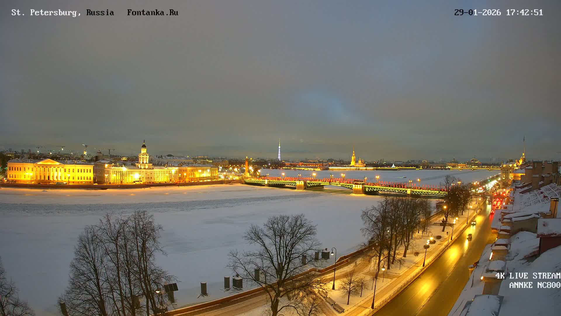 Palace Bridge (Dvortsovyy Most) Live Cam - Admiralteysky Okrug, Admiralteysky, Saint Petersburg, Northwestern (Severo-Zapadnyy), Russia