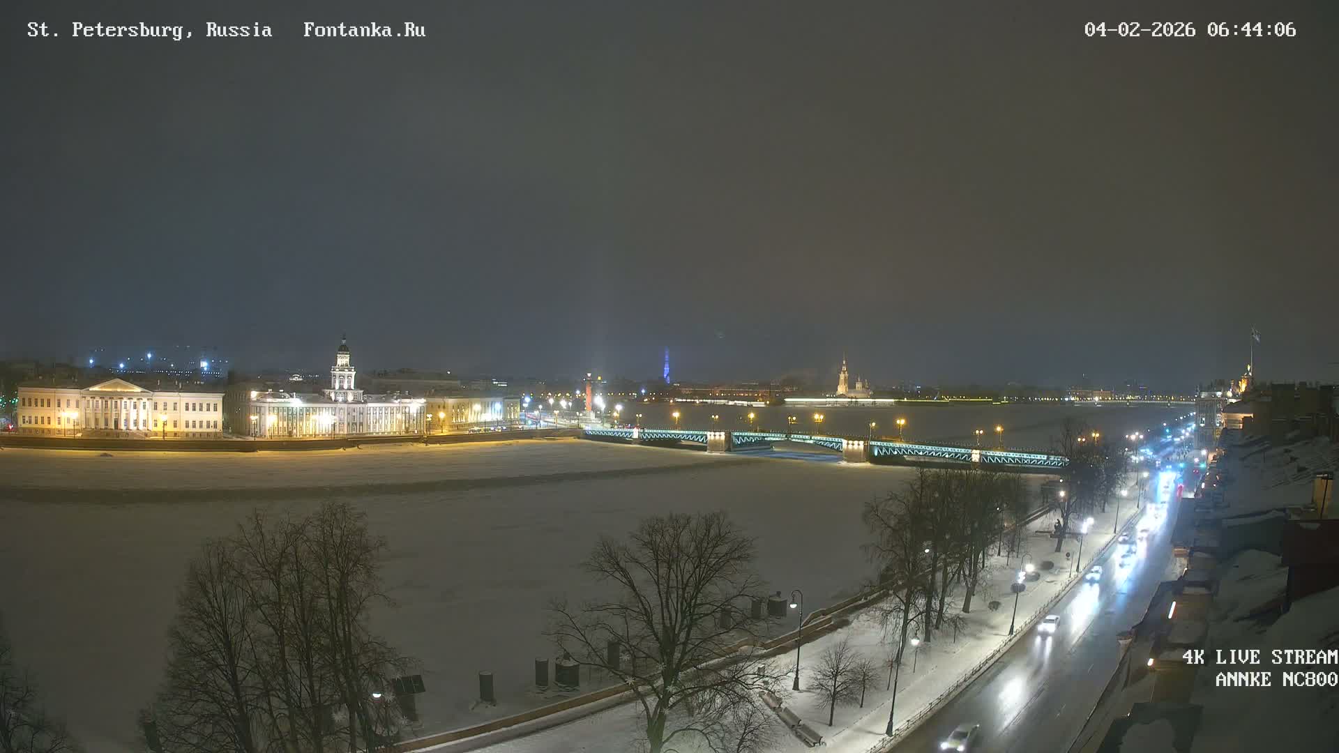 Palace Bridge (Dvortsovyy Most) Live Cam - Admiralteysky Okrug, Admiralteysky, Saint Petersburg, Northwestern (Severo-Zapadnyy), Russia