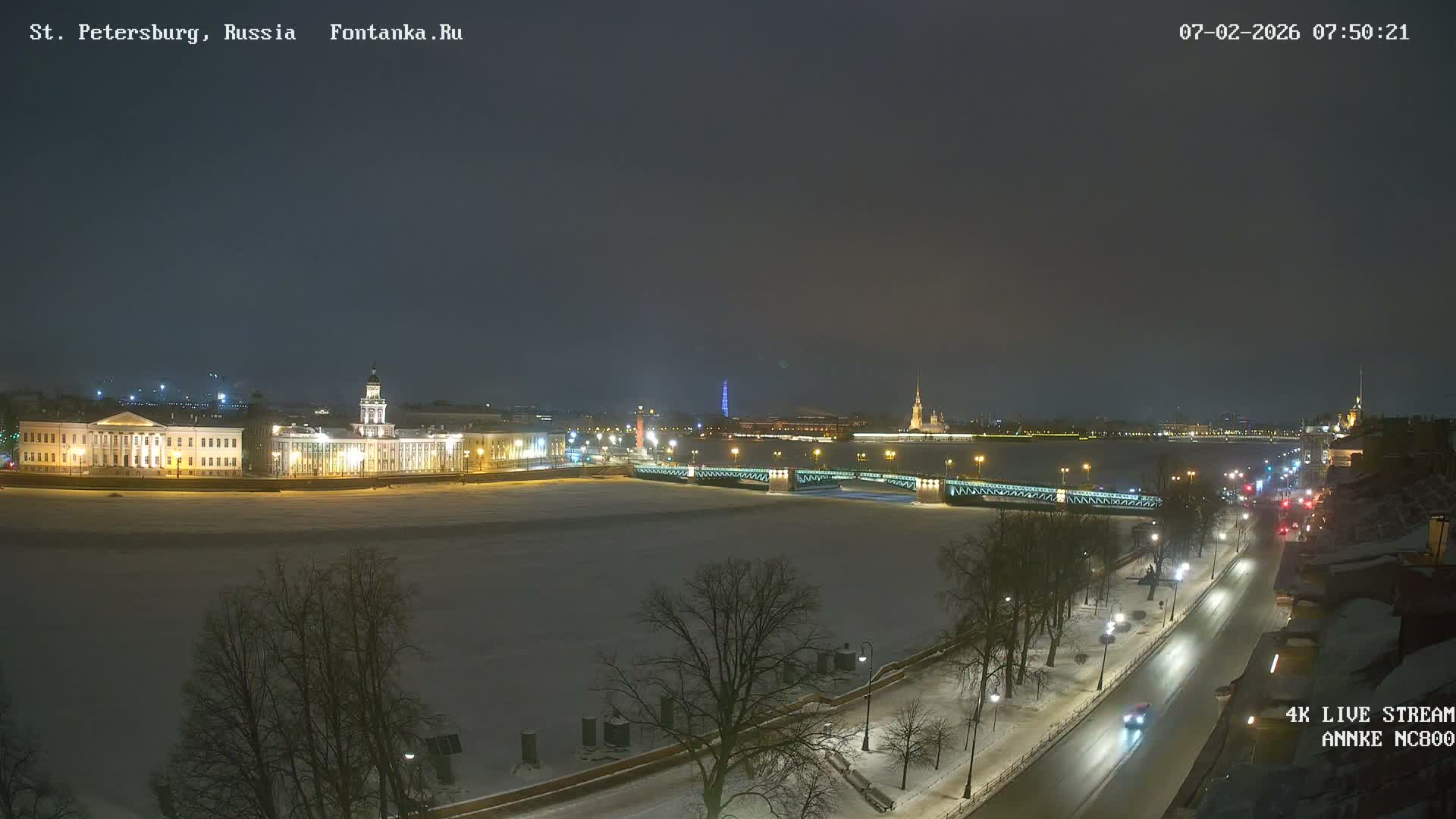 Palace Bridge (Dvortsovyy Most) Live Cam - Admiralteysky Okrug, Admiralteysky, Saint Petersburg, Northwestern (Severo-Zapadnyy), Russia