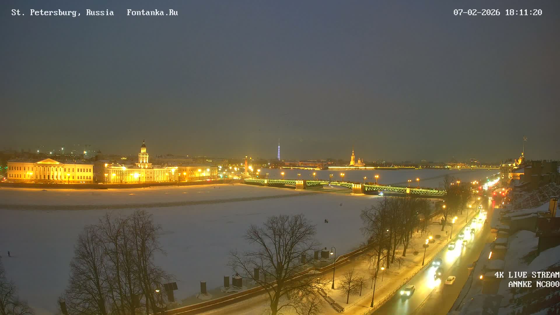 Palace Bridge (Dvortsovyy Most) Live Cam - Admiralteysky Okrug, Admiralteysky, Saint Petersburg, Northwestern (Severo-Zapadnyy), Russia