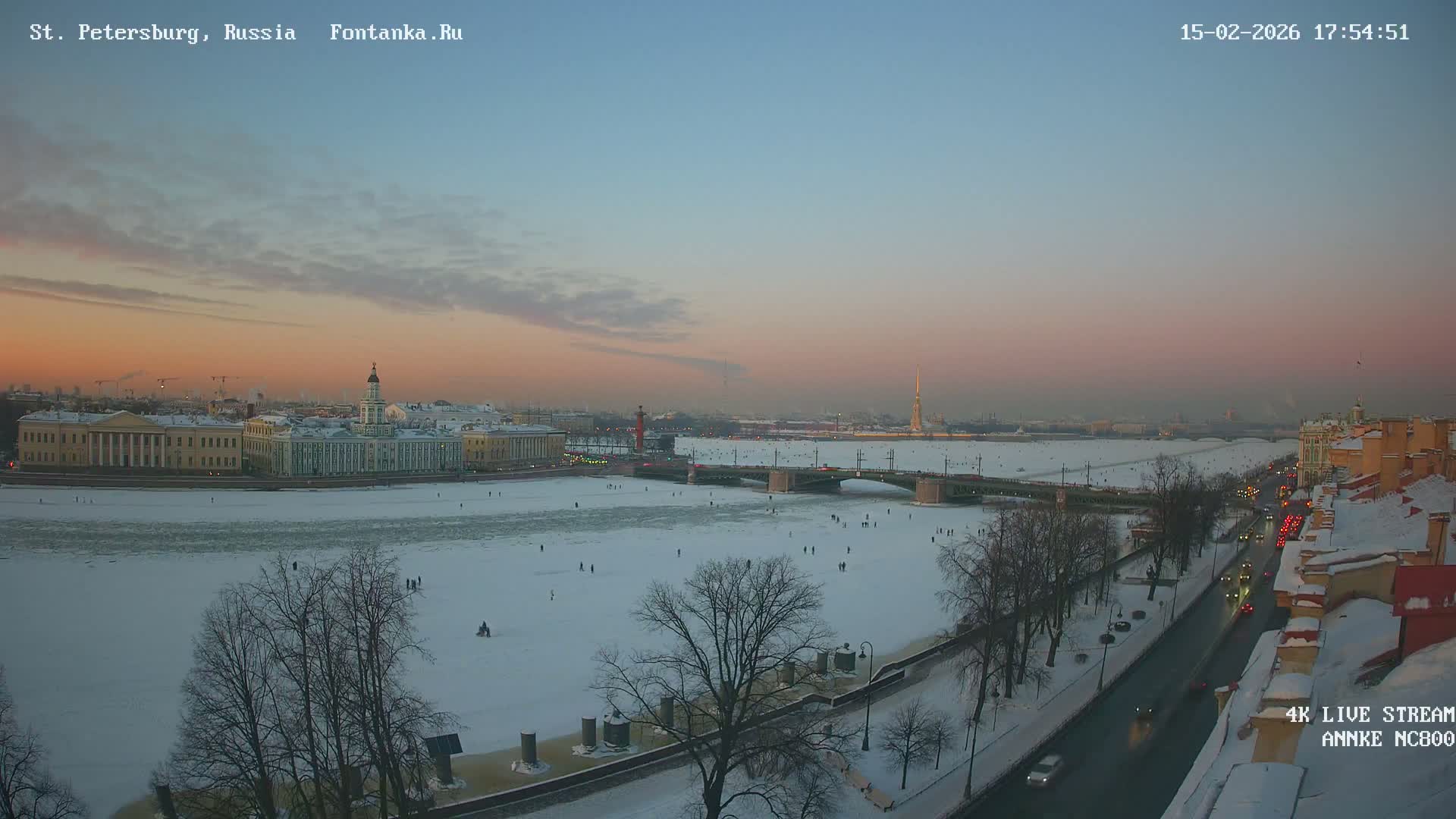 Palace Bridge (Dvortsovyy Most) Live Cam - Admiralteysky Okrug, Admiralteysky, Saint Petersburg, Northwestern (Severo-Zapadnyy), Russia