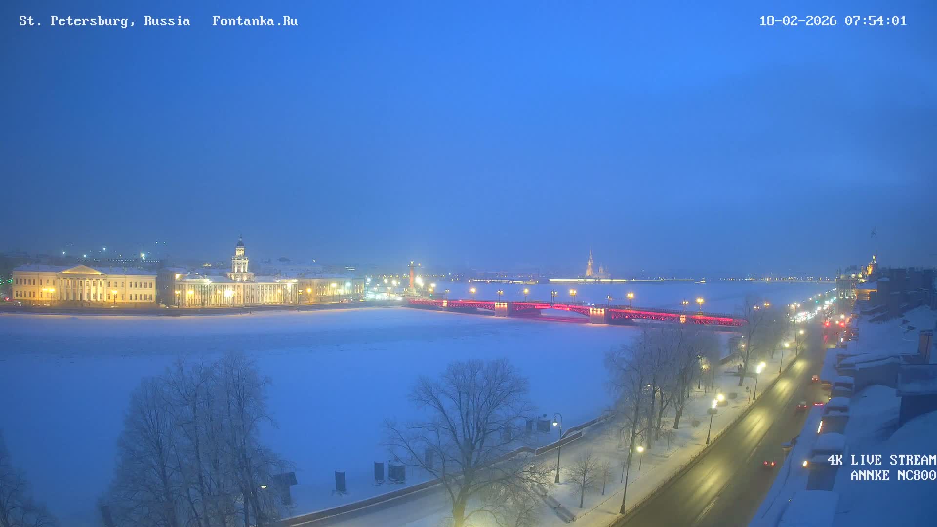 Palace Bridge (Dvortsovyy Most) Live Cam - Admiralteysky Okrug, Admiralteysky, Saint Petersburg, Northwestern (Severo-Zapadnyy), Russia