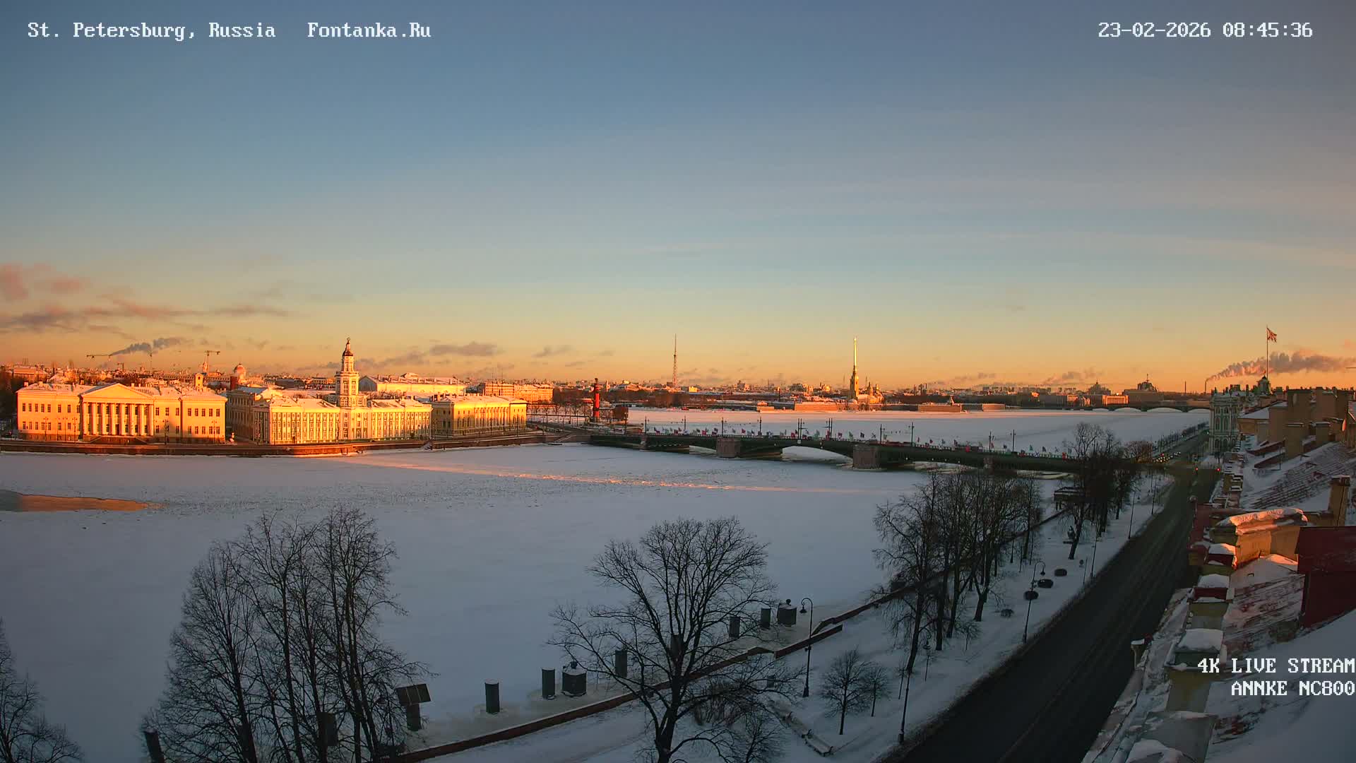 Palace Bridge (Dvortsovyy Most) Live Cam - Admiralteysky Okrug, Admiralteysky, Saint Petersburg, Northwestern (Severo-Zapadnyy), Russia