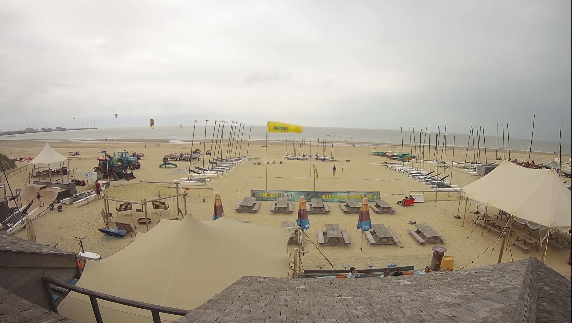 Knokke-Heist, Heist-ann-Zee, Duinbergen Strand Beach Live Cam - Bruges, West Flanders (Flandre-Occidentale), Flemish (Flamande), Belgium