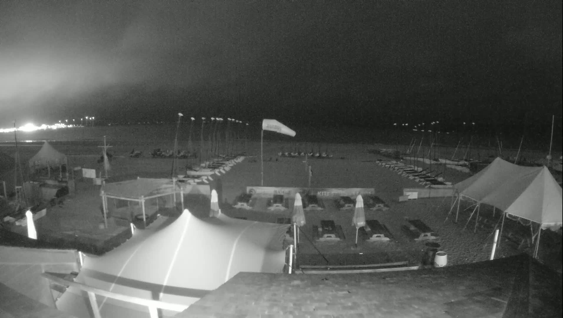 Knokke-Heist, Heist-ann-Zee, Duinbergen Strand Beach Live Cam - Bruges, West Flanders (Flandre-Occidentale), Flemish (Flamande), Belgium