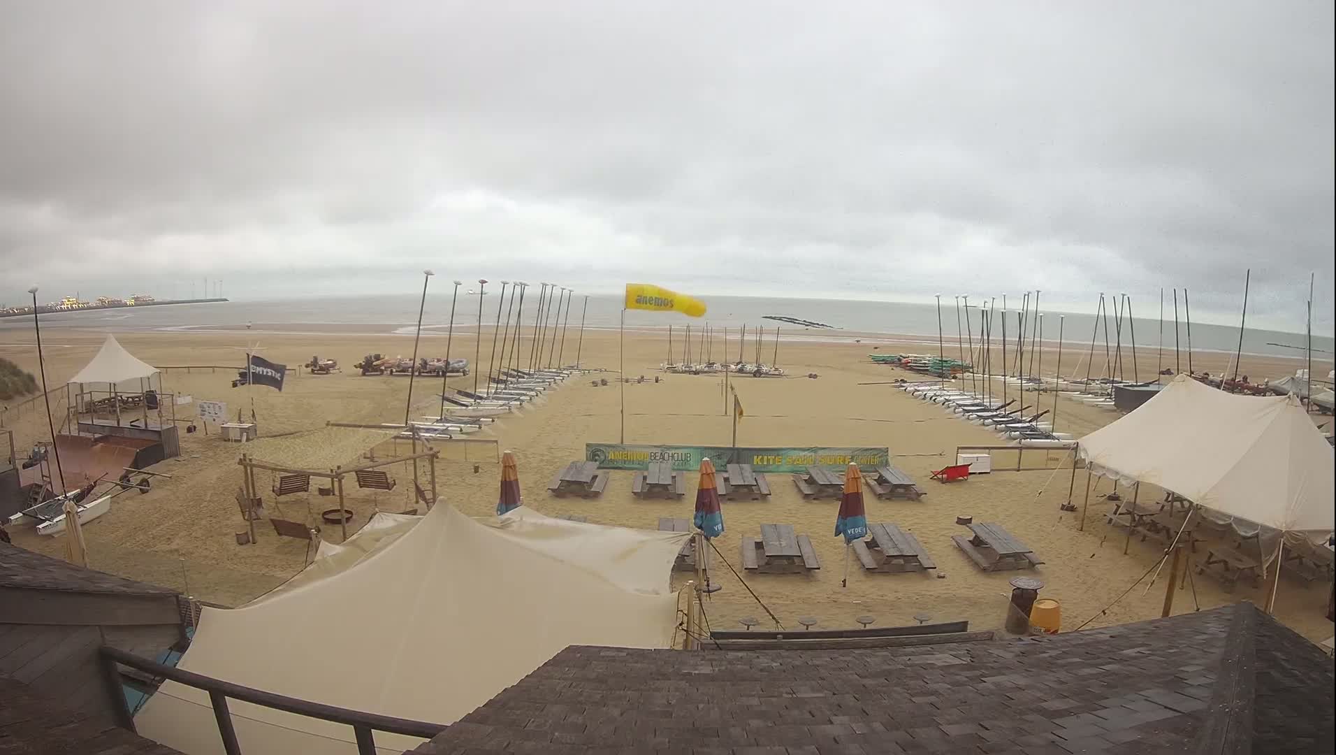 Knokke-Heist, Heist-ann-Zee, Duinbergen Strand Beach Live Cam - Bruges, West Flanders (Flandre-Occidentale), Flemish (Flamande), Belgium