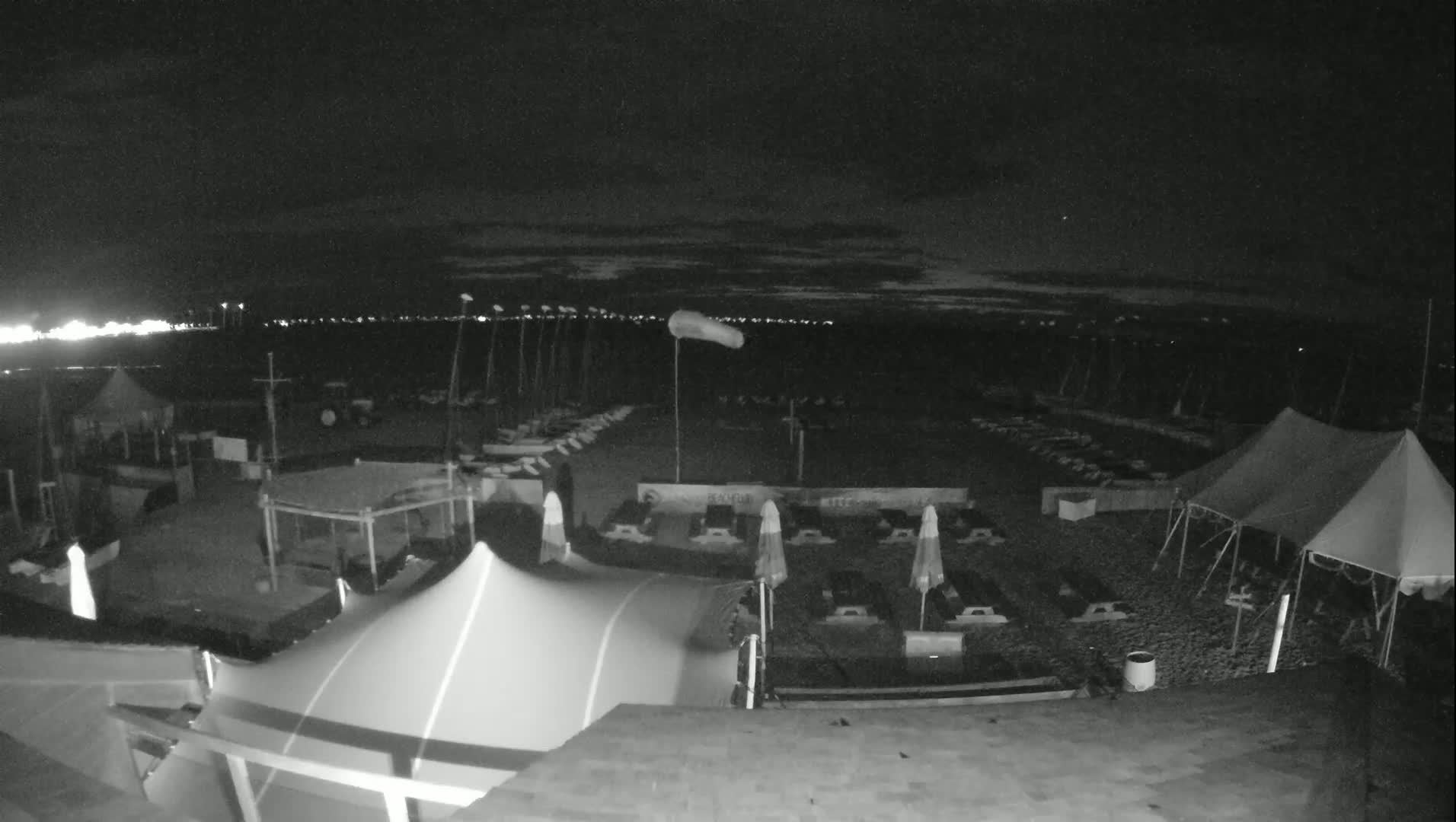 Knokke-Heist, Heist-ann-Zee, Duinbergen Strand Beach Live Cam - Bruges, West Flanders (Flandre-Occidentale), Flemish (Flamande), Belgium