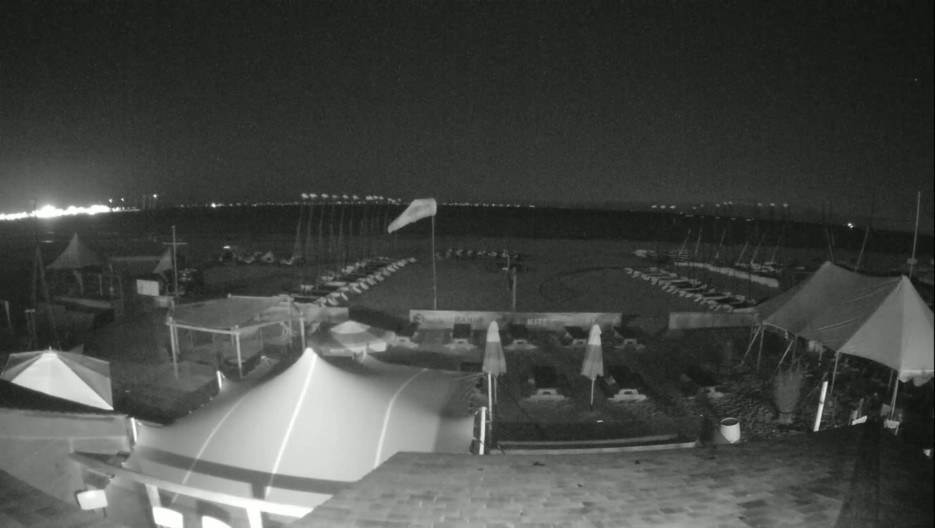 Knokke-Heist, Heist-ann-Zee, Duinbergen Strand Beach Live Cam - Bruges, West Flanders (Flandre-Occidentale), Flemish (Flamande), Belgium