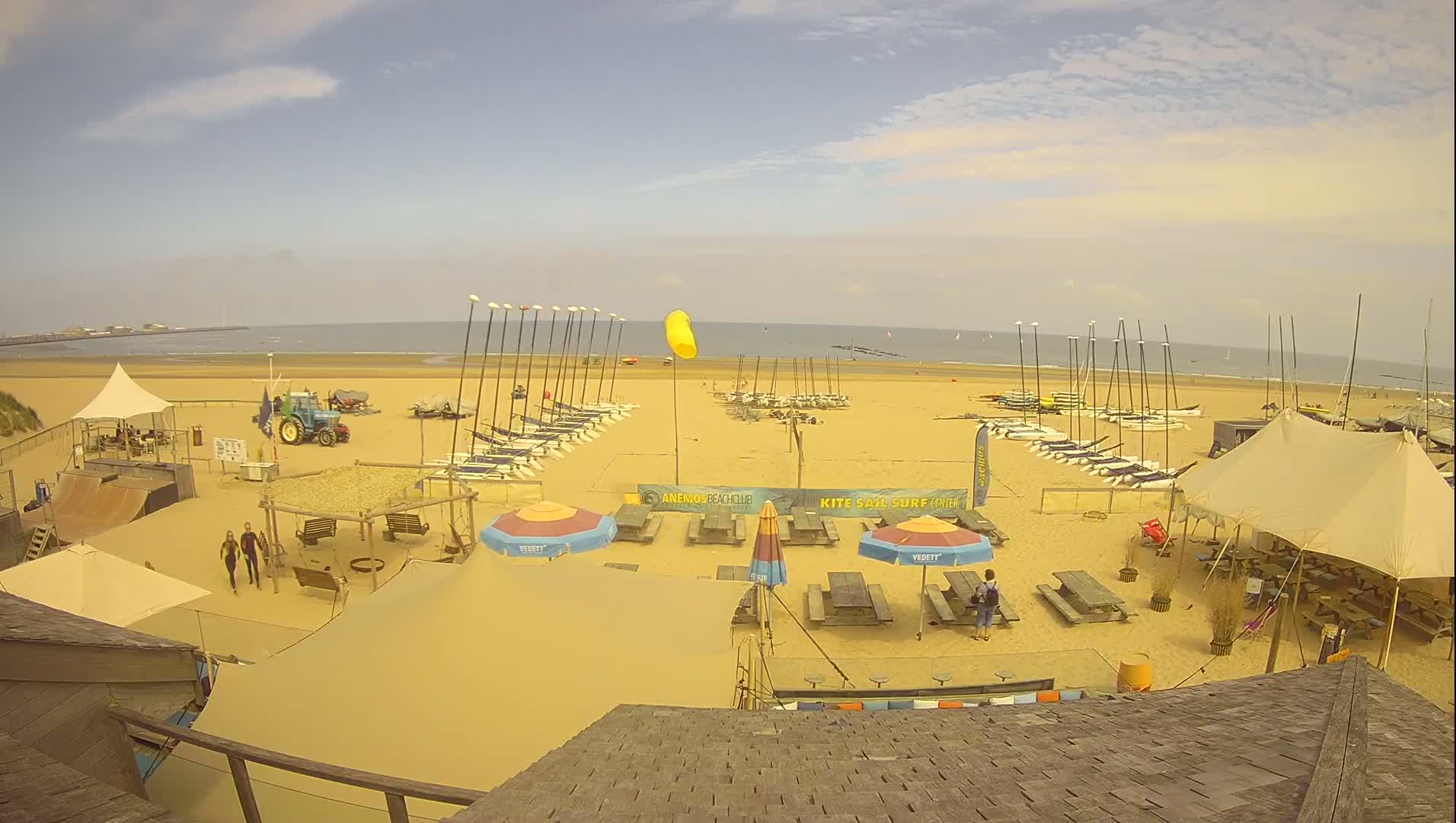 Knokke-Heist, Heist-ann-Zee, Duinbergen Strand Beach Live Cam - Bruges, West Flanders (Flandre-Occidentale), Flemish (Flamande), Belgium