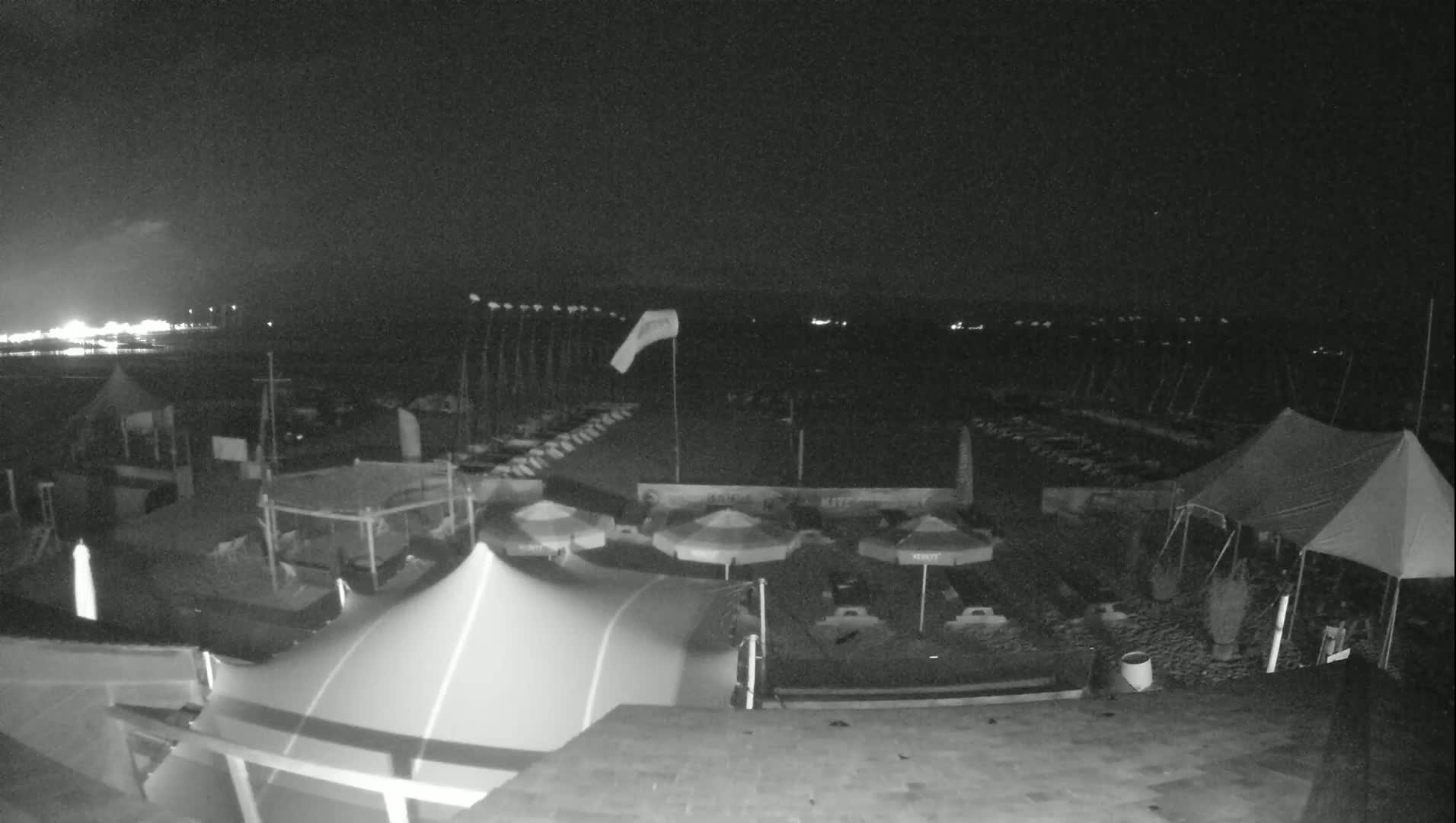 Knokke-Heist, Heist-ann-Zee, Duinbergen Strand Beach Live Cam - Bruges, West Flanders (Flandre-Occidentale), Flemish (Flamande), Belgium