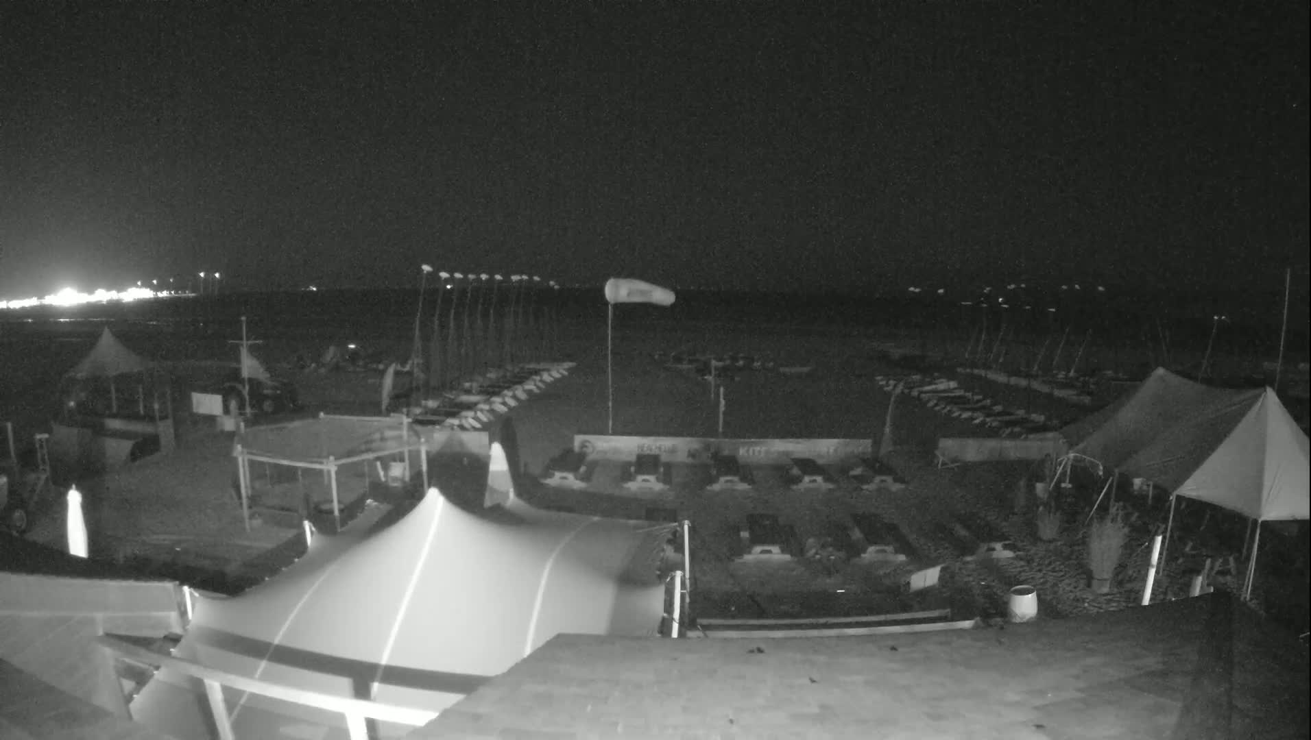 Knokke-Heist, Heist-ann-Zee, Duinbergen Strand Beach Live Cam - Bruges, West Flanders (Flandre-Occidentale), Flemish (Flamande), Belgium