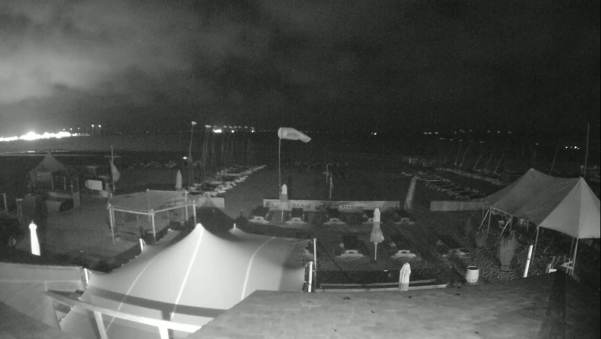 Knokke-Heist, Heist-ann-Zee, Duinbergen Strand Beach Live Cam - Bruges, West Flanders (Flandre-Occidentale), Flemish (Flamande), Belgium