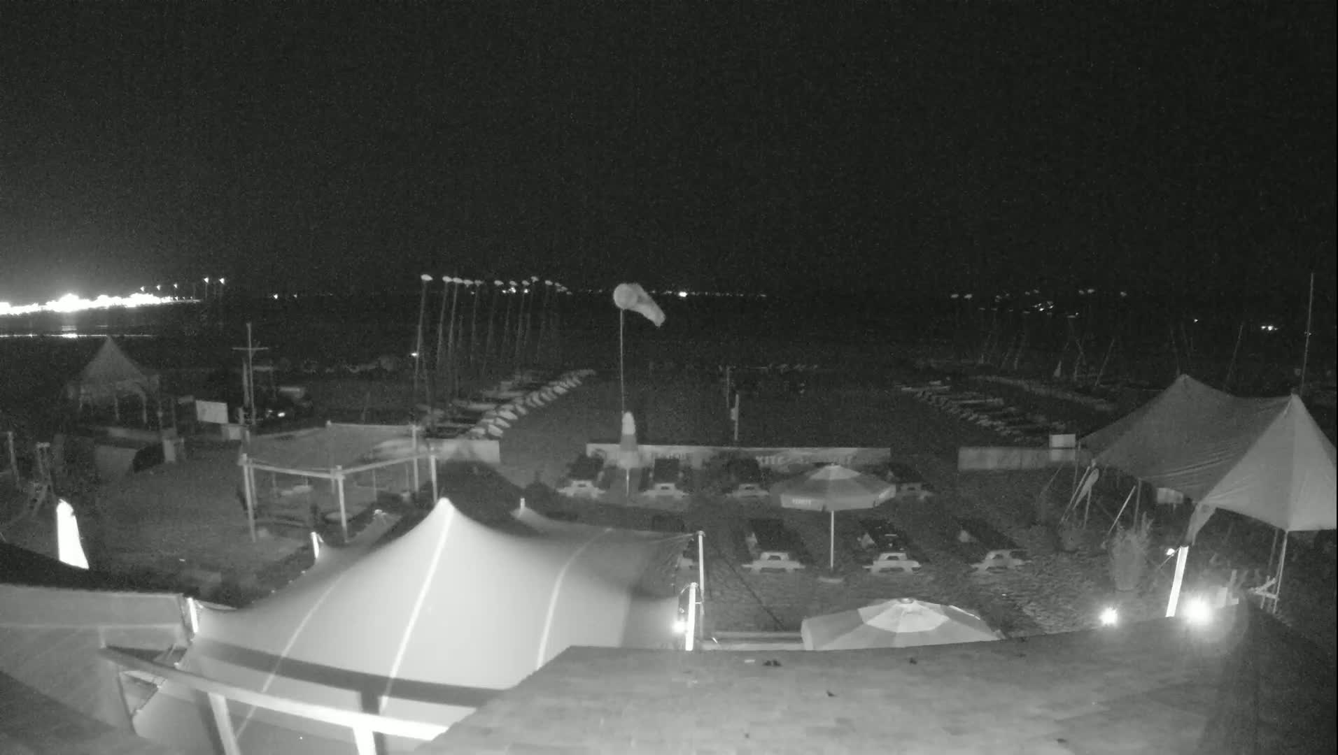 Knokke-Heist, Heist-ann-Zee, Duinbergen Strand Beach Live Cam - Bruges, West Flanders (Flandre-Occidentale), Flemish (Flamande), Belgium