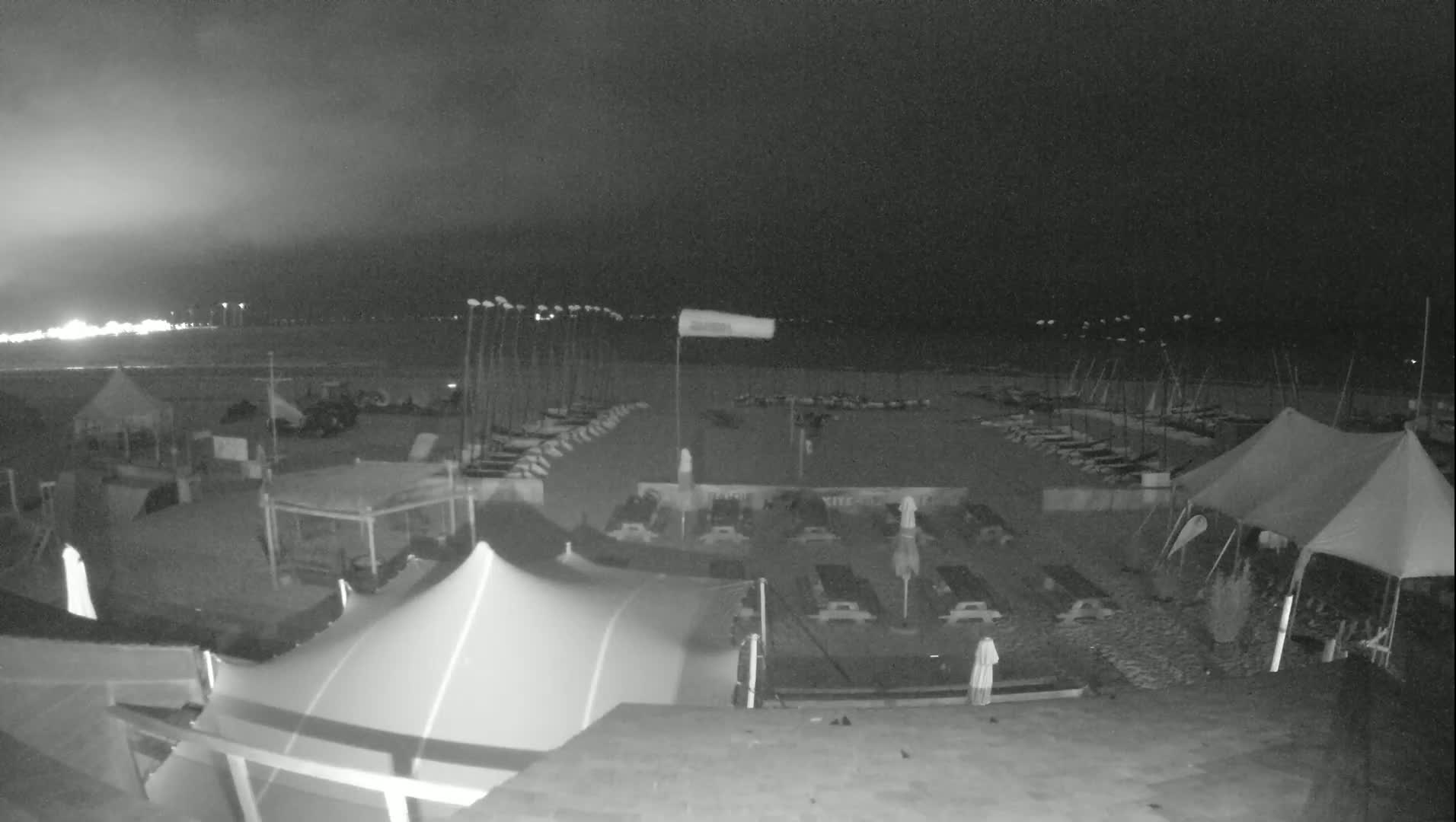 Knokke-Heist, Heist-ann-Zee, Duinbergen Strand Beach Live Cam - Bruges, West Flanders (Flandre-Occidentale), Flemish (Flamande), Belgium