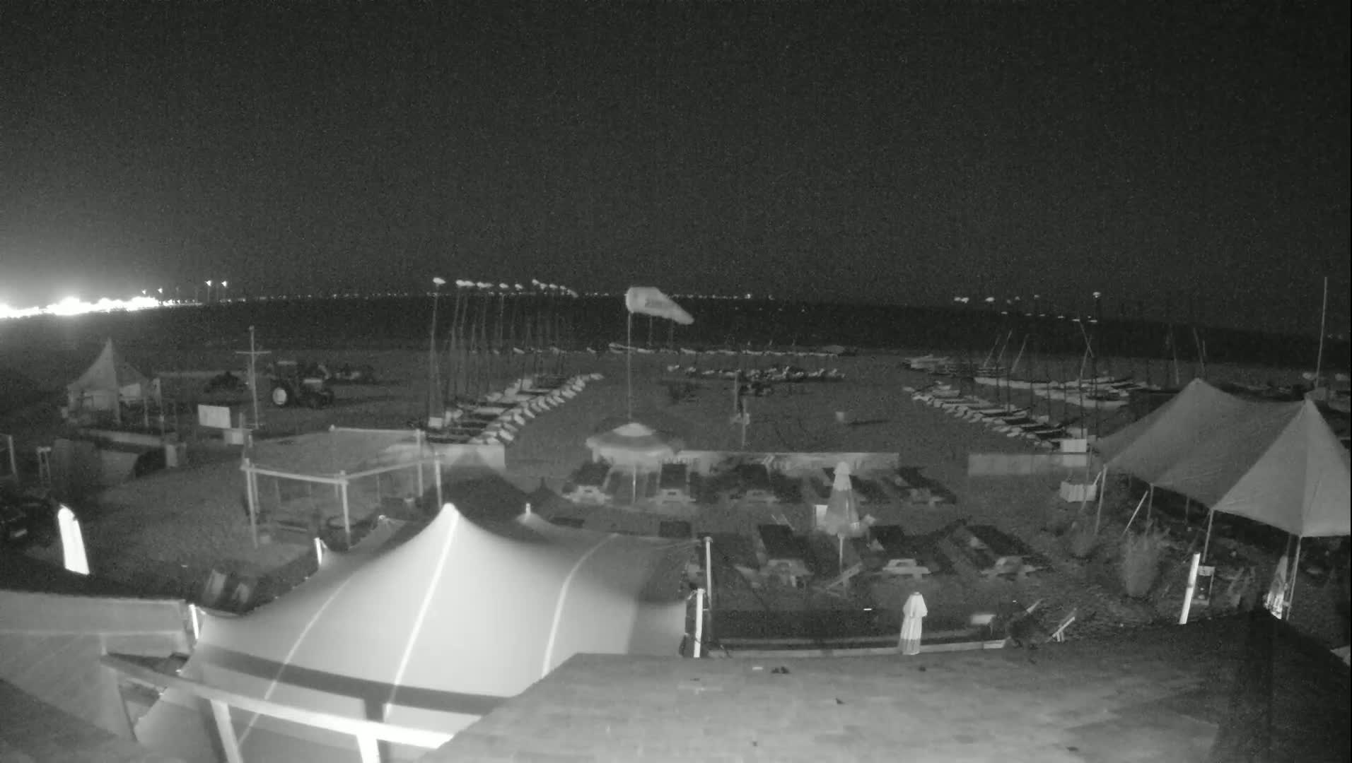 Knokke-Heist, Heist-ann-Zee, Duinbergen Strand Beach Live Cam - Bruges, West Flanders (Flandre-Occidentale), Flemish (Flamande), Belgium