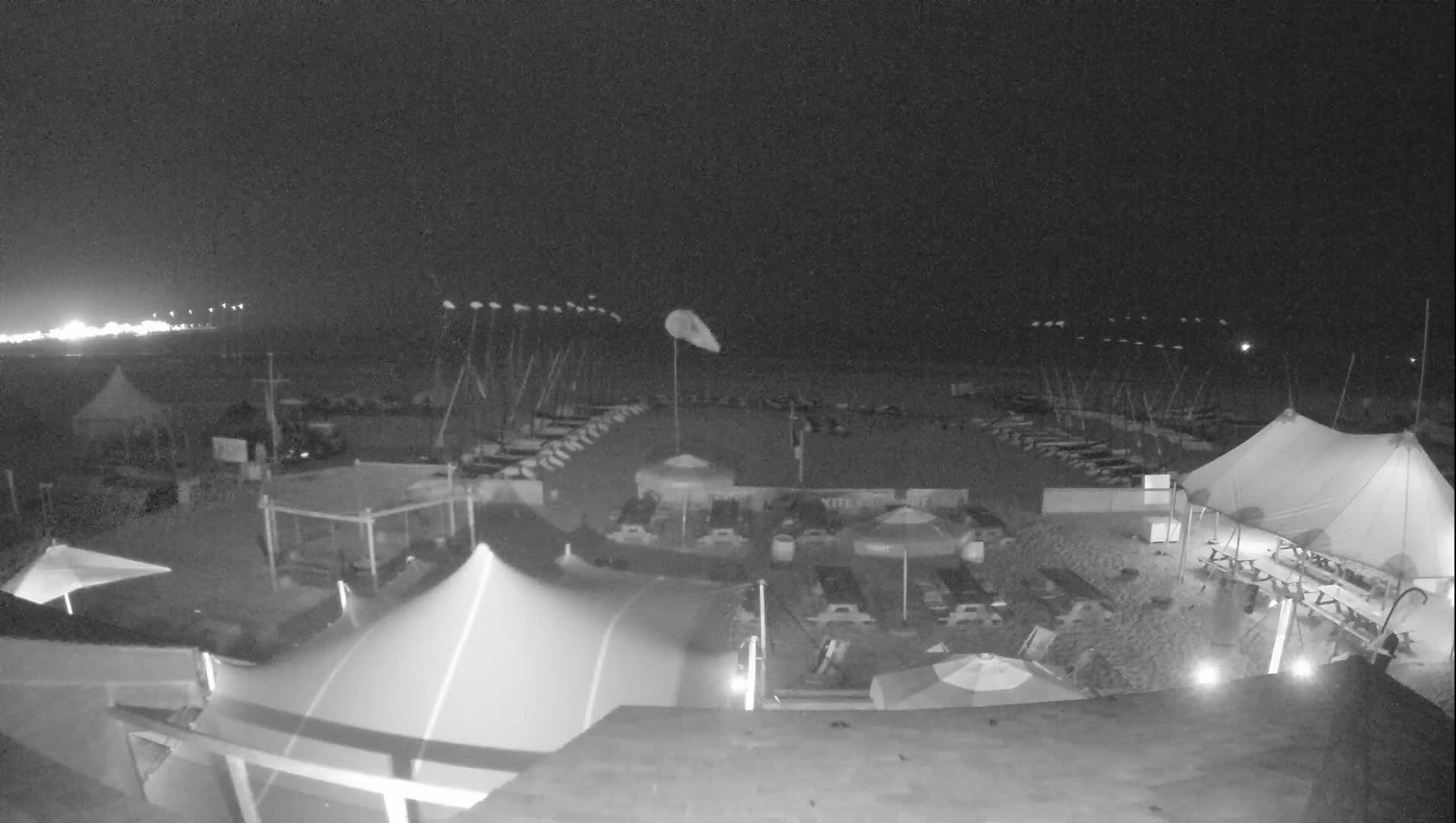 Knokke-Heist, Heist-ann-Zee, Duinbergen Strand Beach Live Cam - Bruges, West Flanders (Flandre-Occidentale), Flemish (Flamande), Belgium