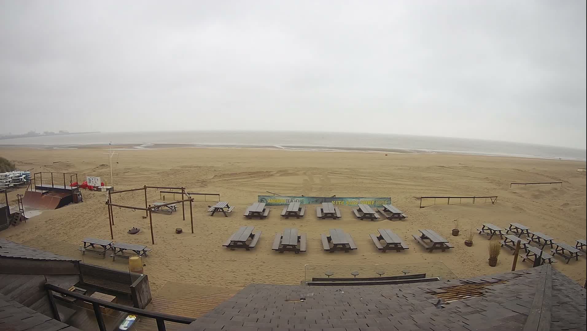 Knokke-Heist, Heist-ann-Zee, Duinbergen Strand Beach Live Cam - Bruges, West Flanders (Flandre-Occidentale), Flemish (Flamande), Belgium