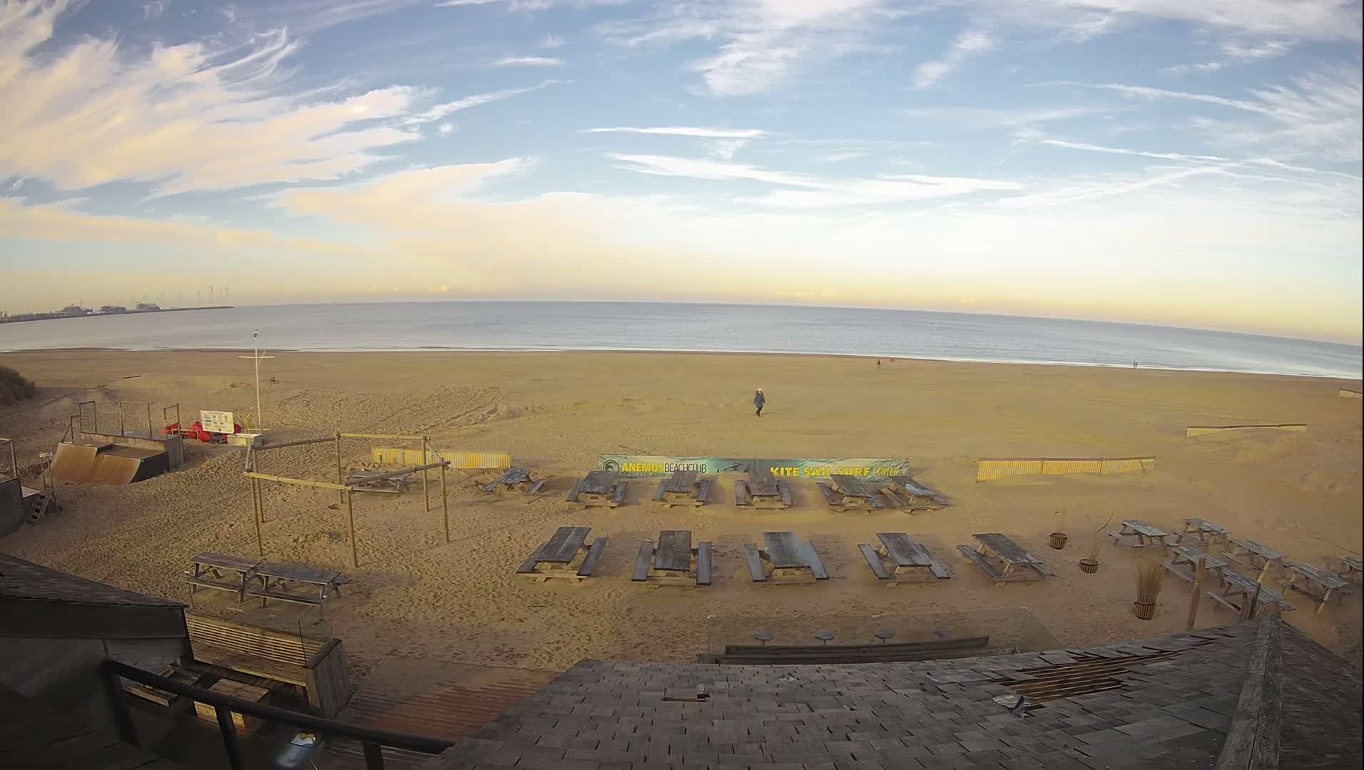 Knokke-Heist, Heist-ann-Zee, Duinbergen Strand Beach Live Cam - Bruges, West Flanders (Flandre-Occidentale), Flemish (Flamande), Belgium
