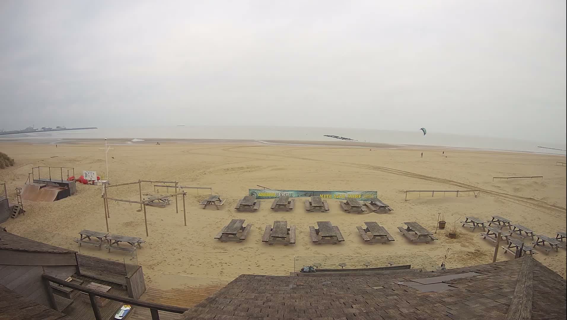 Knokke-Heist, Heist-ann-Zee, Duinbergen Strand Beach Live Cam - Bruges, West Flanders (Flandre-Occidentale), Flemish (Flamande), Belgium
