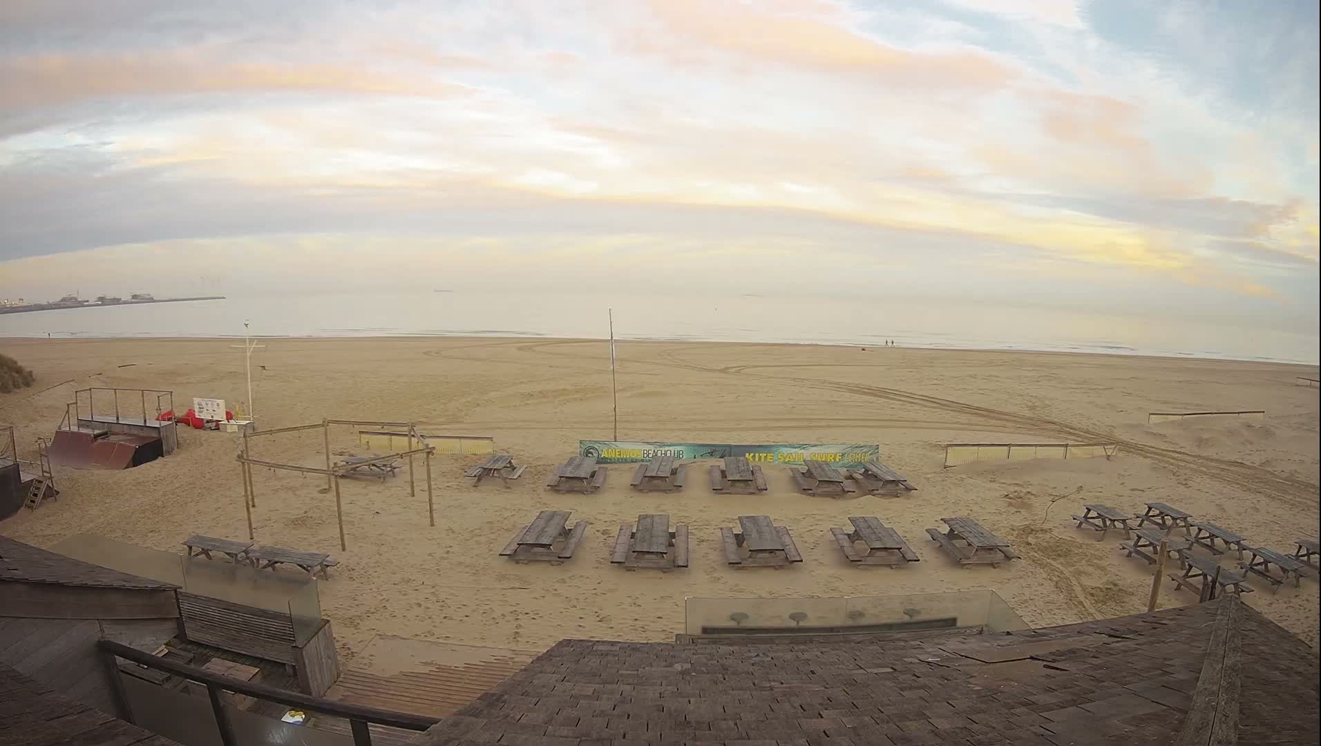 Knokke-Heist, Heist-ann-Zee, Duinbergen Strand Beach Live Cam - Bruges, West Flanders (Flandre-Occidentale), Flemish (Flamande), Belgium