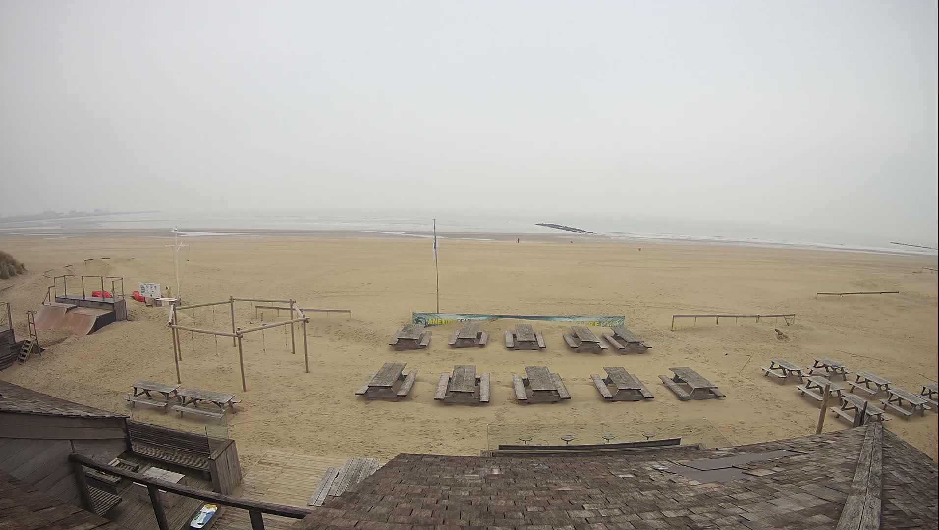 Knokke-Heist, Heist-ann-Zee, Duinbergen Strand Beach Live Cam - Bruges, West Flanders (Flandre-Occidentale), Flemish (Flamande), Belgium