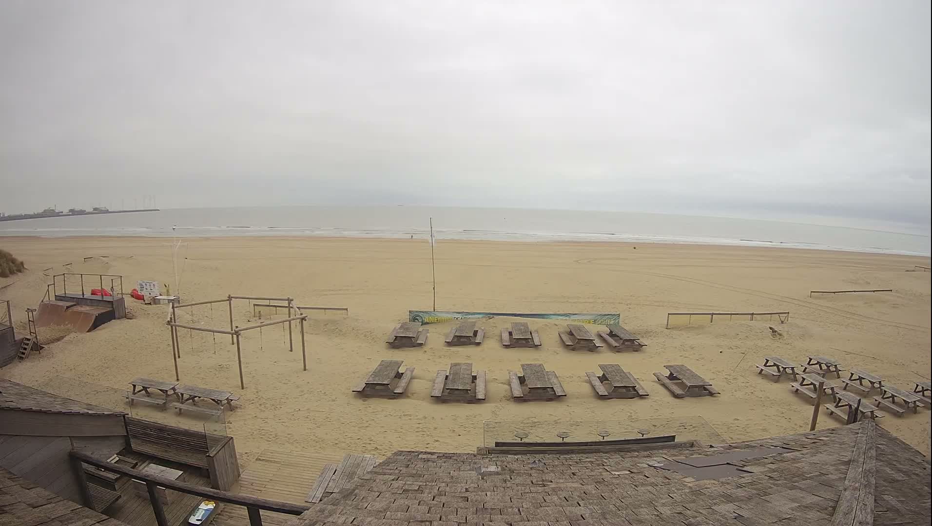 Knokke-Heist, Heist-ann-Zee, Duinbergen Strand Beach Live Cam - Bruges, West Flanders (Flandre-Occidentale), Flemish (Flamande), Belgium