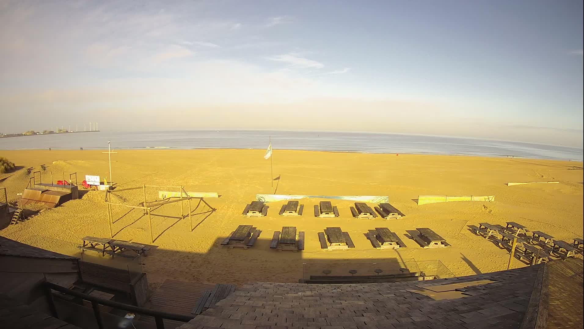 Knokke-Heist, Heist-ann-Zee, Duinbergen Strand Beach Live Cam - Bruges, West Flanders (Flandre-Occidentale), Flemish (Flamande), Belgium
