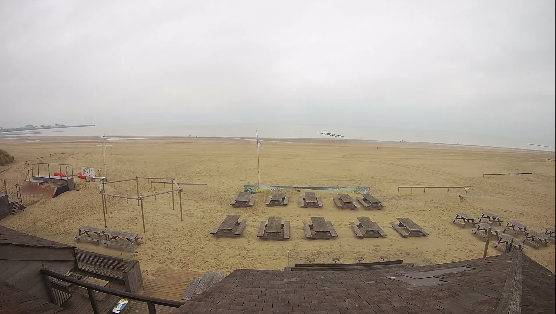 Knokke-Heist, Heist-ann-Zee, Duinbergen Strand Beach Live Cam - Bruges, West Flanders (Flandre-Occidentale), Flemish (Flamande), Belgium