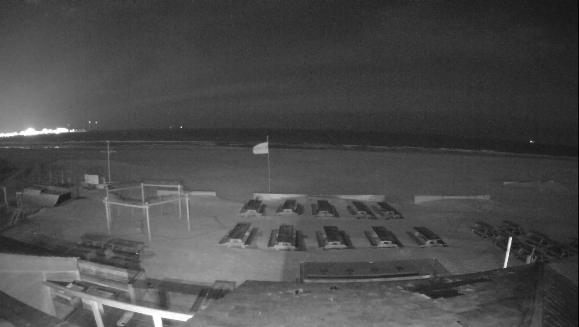 Knokke-Heist, Heist-ann-Zee, Duinbergen Strand Beach Live Cam - Bruges, West Flanders (Flandre-Occidentale), Flemish (Flamande), Belgium