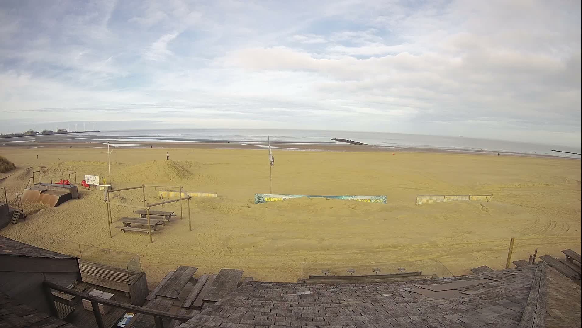 Knokke-Heist, Heist-ann-Zee, Duinbergen Strand Beach Live Cam - Bruges, West Flanders (Flandre-Occidentale), Flemish (Flamande), Belgium