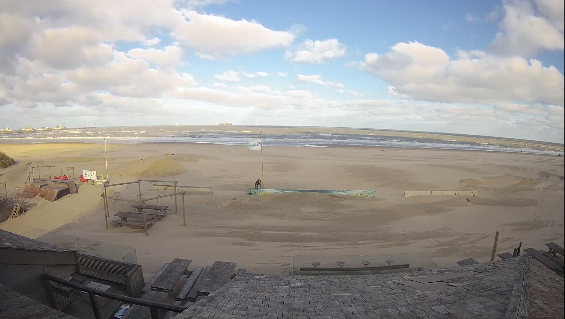 Knokke-Heist, Heist-ann-Zee, Duinbergen Strand Beach Live Cam - Bruges, West Flanders (Flandre-Occidentale), Flemish (Flamande), Belgium