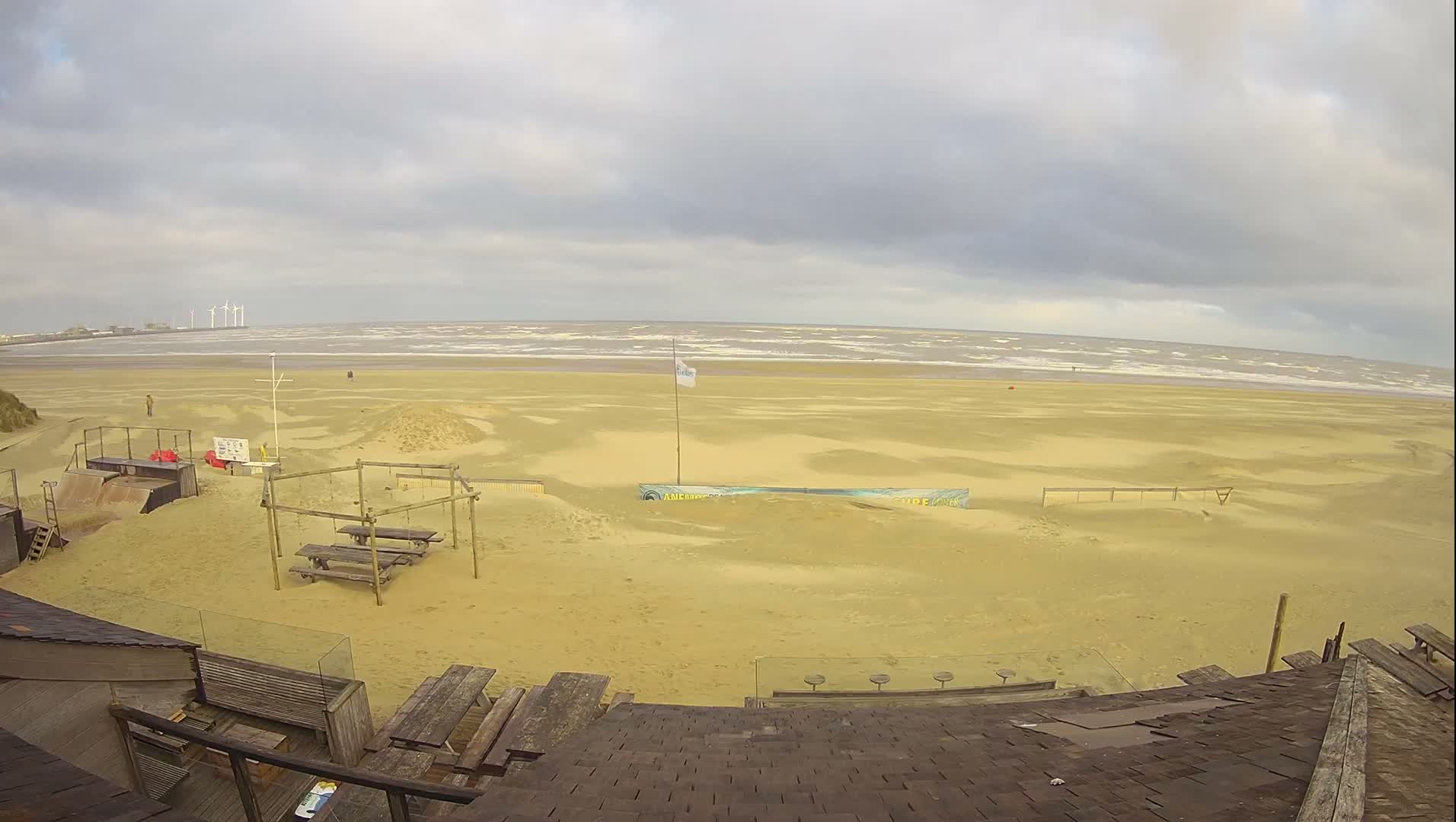 Knokke-Heist, Heist-ann-Zee, Duinbergen Strand Beach Live Cam - Bruges, West Flanders (Flandre-Occidentale), Flemish (Flamande), Belgium