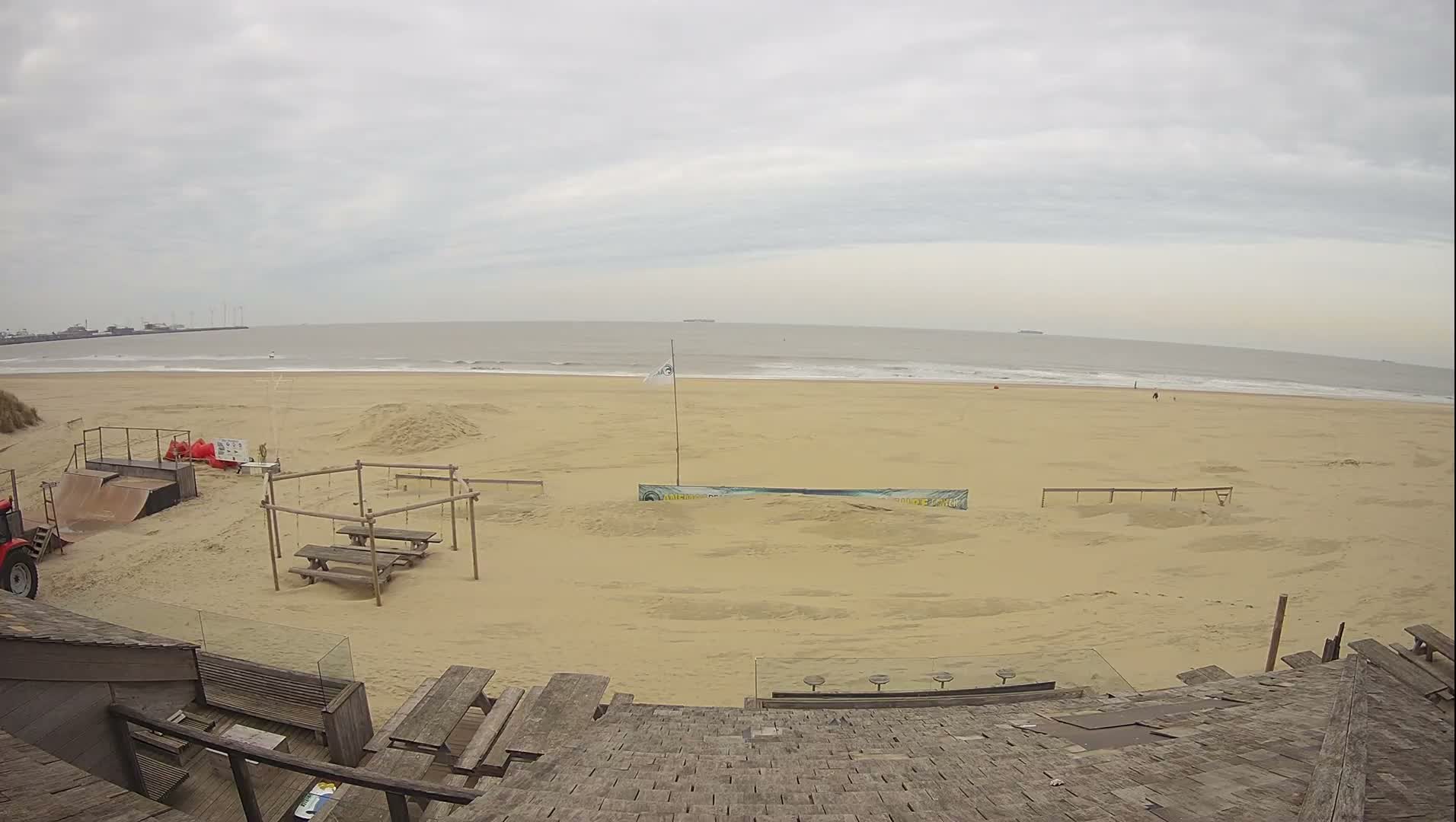 Knokke-Heist, Heist-ann-Zee, Duinbergen Strand Beach Live Cam - Bruges, West Flanders (Flandre-Occidentale), Flemish (Flamande), Belgium