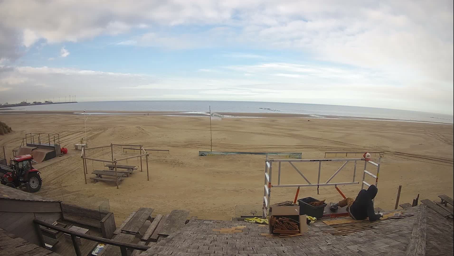 Knokke-Heist, Heist-ann-Zee, Duinbergen Strand Beach Live Cam - Bruges, West Flanders (Flandre-Occidentale), Flemish (Flamande), Belgium
