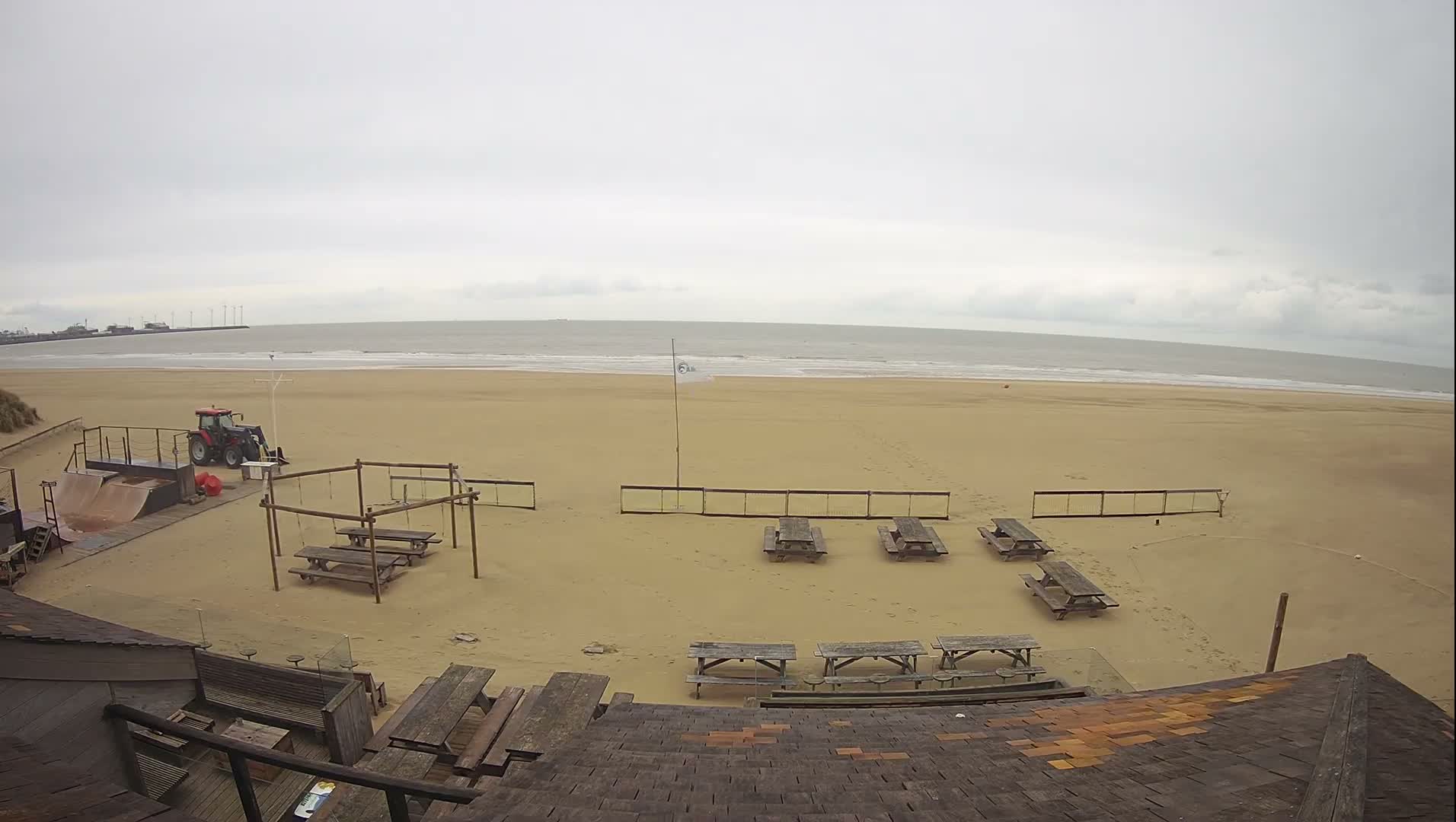 Knokke-Heist, Heist-ann-Zee, Duinbergen Strand Beach Live Cam - Bruges, West Flanders (Flandre-Occidentale), Flemish (Flamande), Belgium