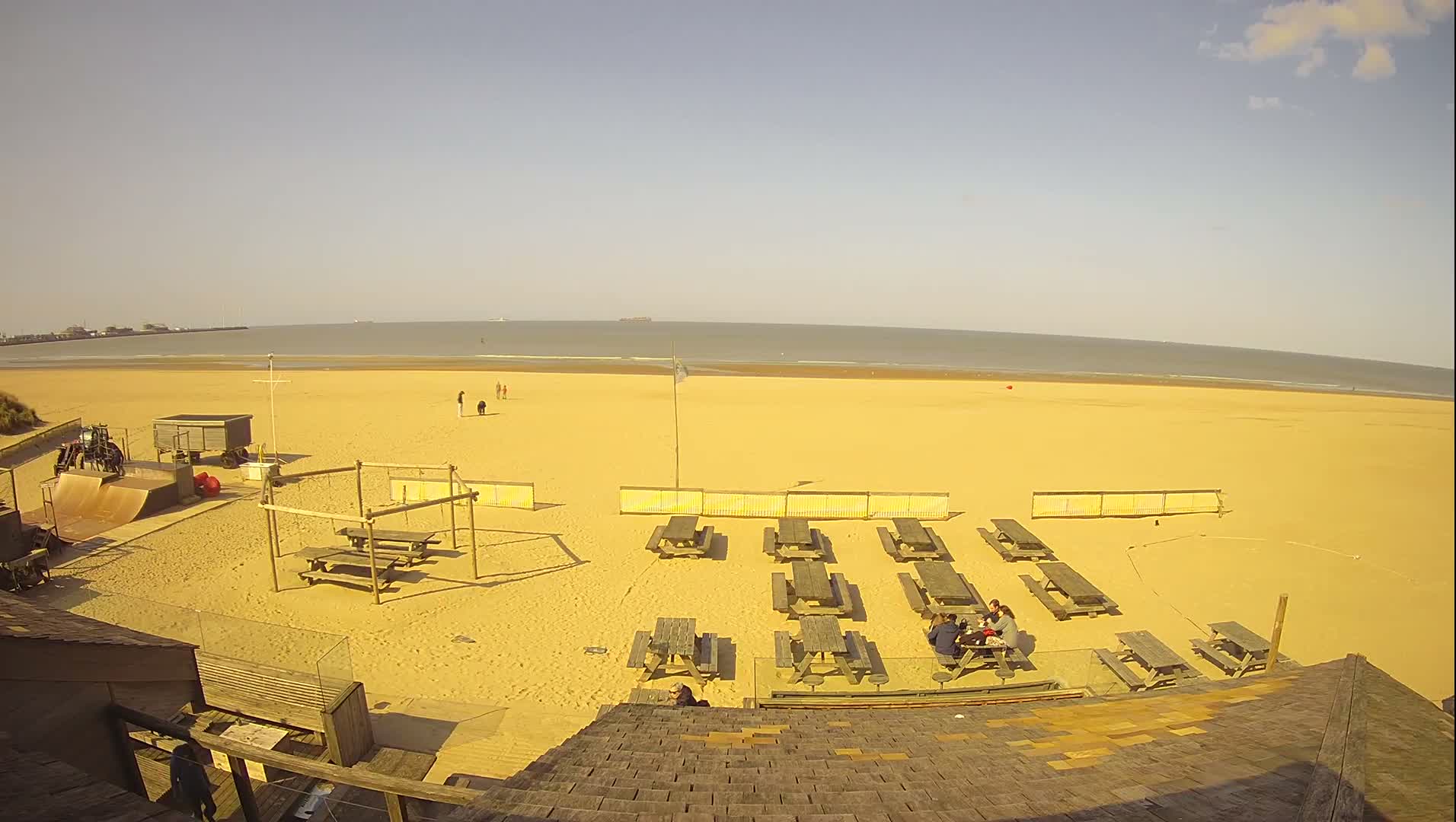 Knokke-Heist, Heist-ann-Zee, Duinbergen Strand Beach Live Cam - Bruges, West Flanders (Flandre-Occidentale), Flemish (Flamande), Belgium