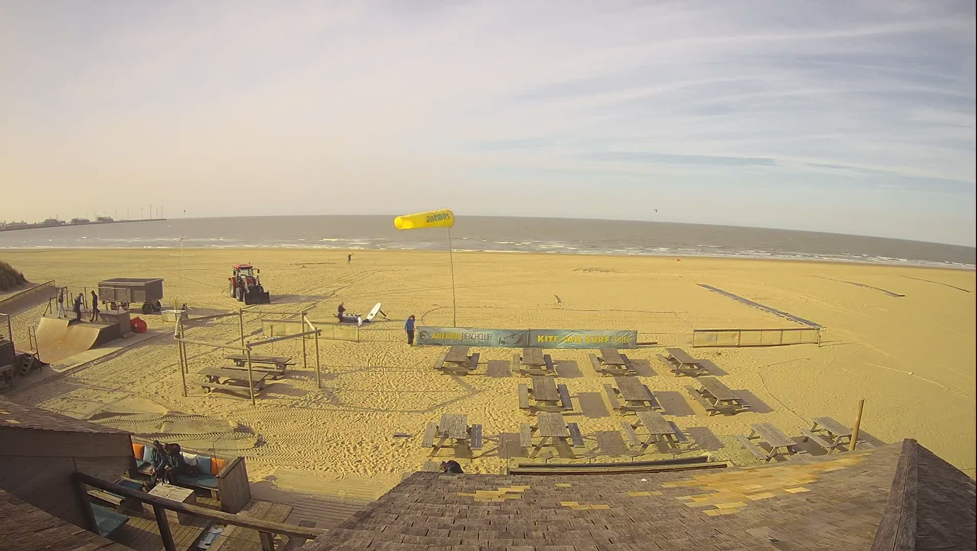 Knokke-Heist, Heist-ann-Zee, Duinbergen Strand Beach Live Cam - Bruges, West Flanders (Flandre-Occidentale), Flemish (Flamande), Belgium