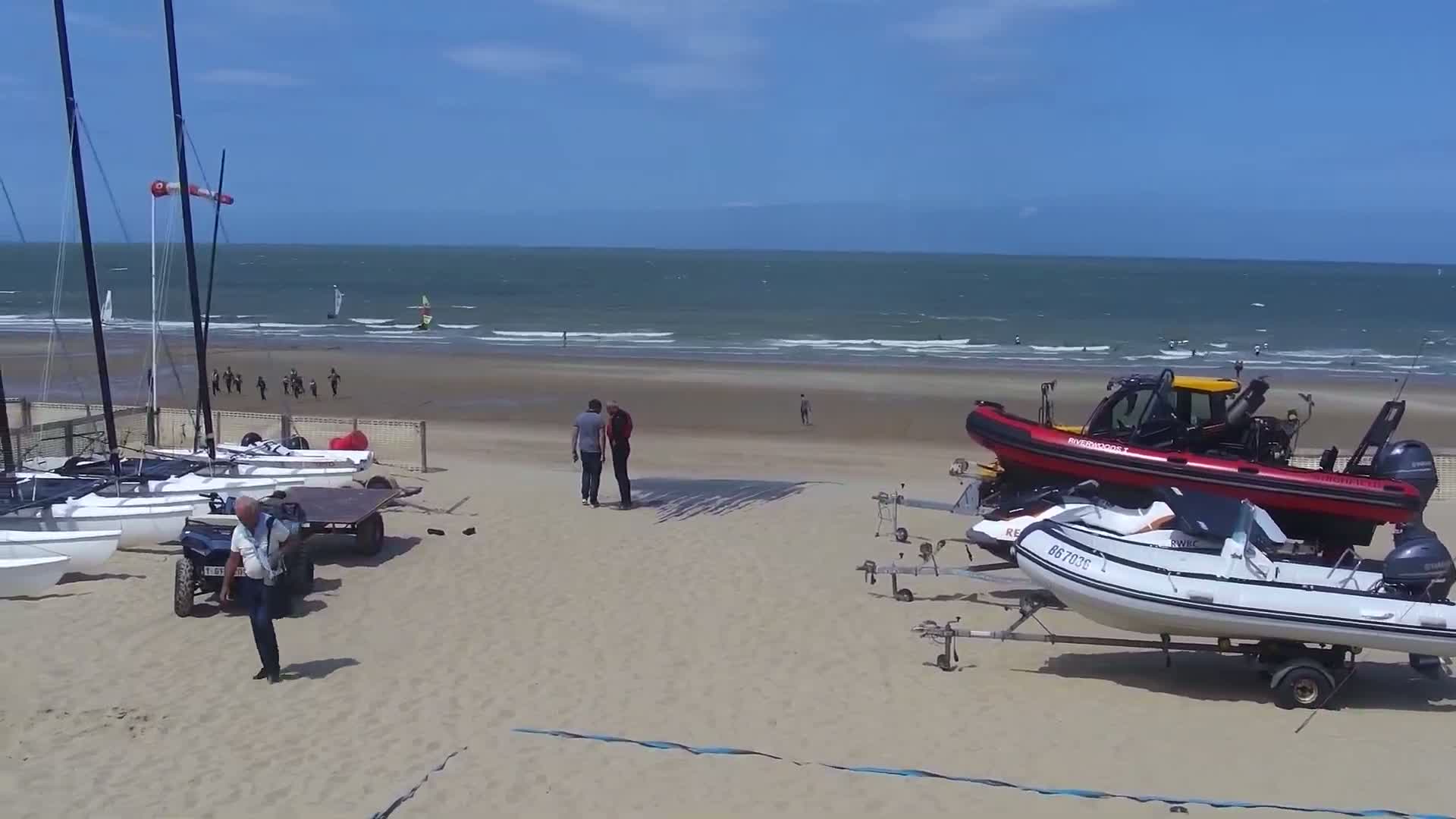 Knokke-Heist, Strand Het Zoute Beach Live Cam - Bruges, West Flanders (Flandre-Occidentale), Flemish (Flamande), Belgium