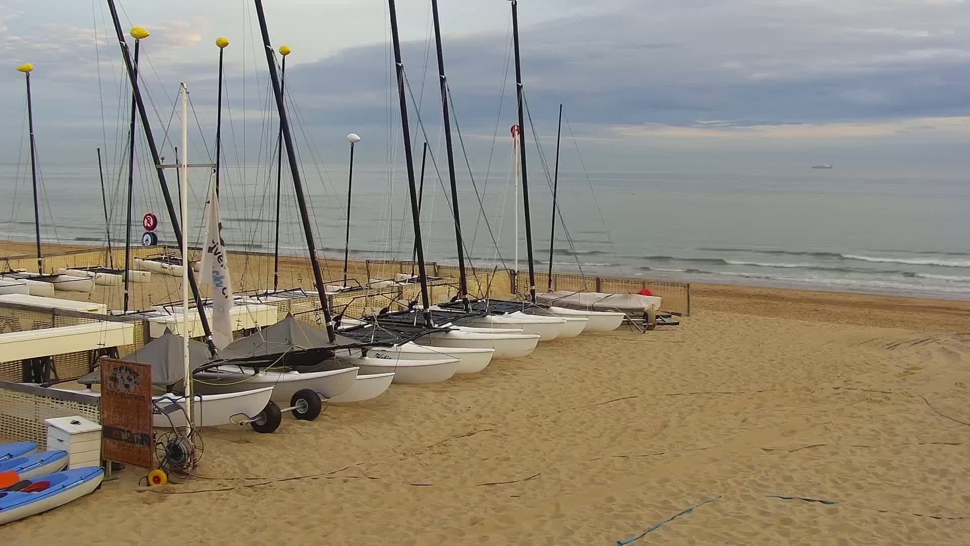Knokke-Heist, Strand Het Zoute Beach Live Cam - Bruges, West Flanders (Flandre-Occidentale), Flemish (Flamande), Belgium