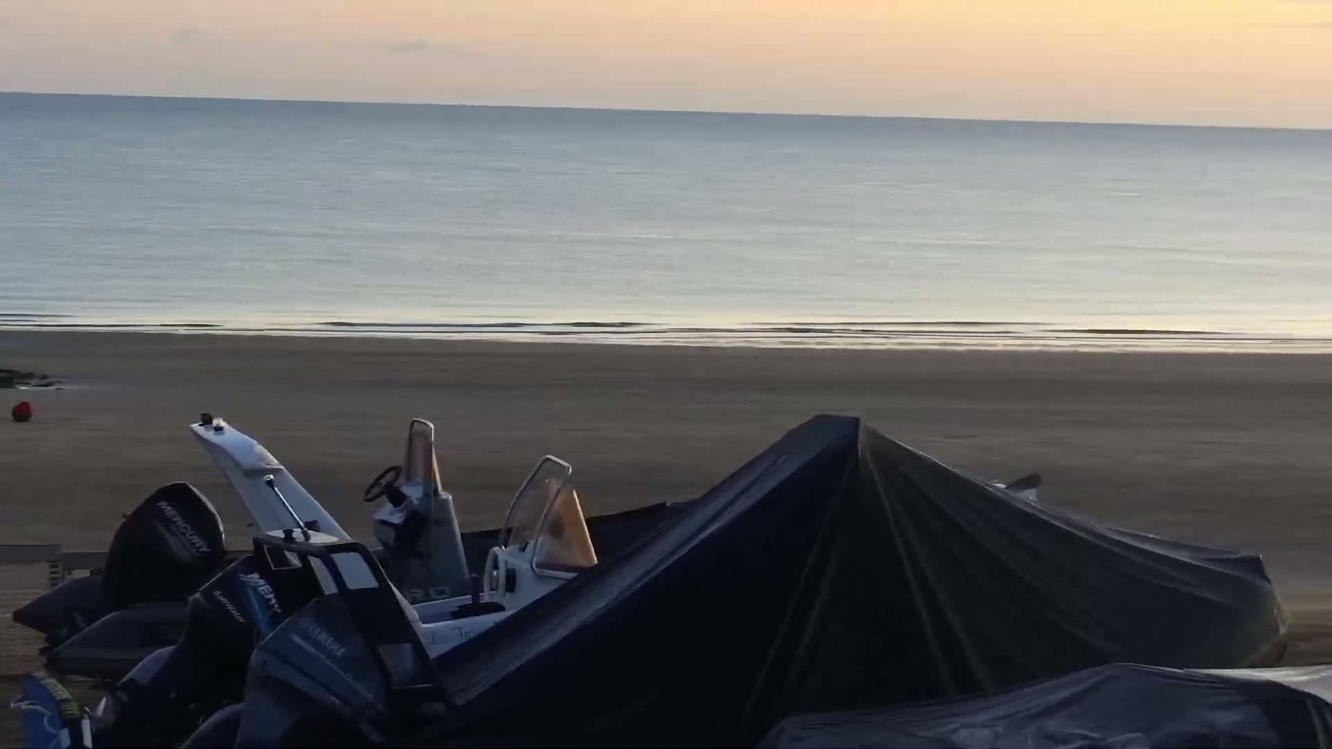 Knokke-Heist, Strand Het Zoute Beach Live Cam - Bruges, West Flanders (Flandre-Occidentale), Flemish (Flamande), Belgium