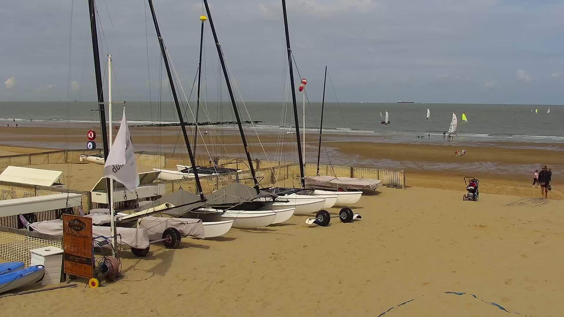 Knokke-Heist, Strand Het Zoute Beach Live Cam - Bruges, West Flanders (Flandre-Occidentale), Flemish (Flamande), Belgium