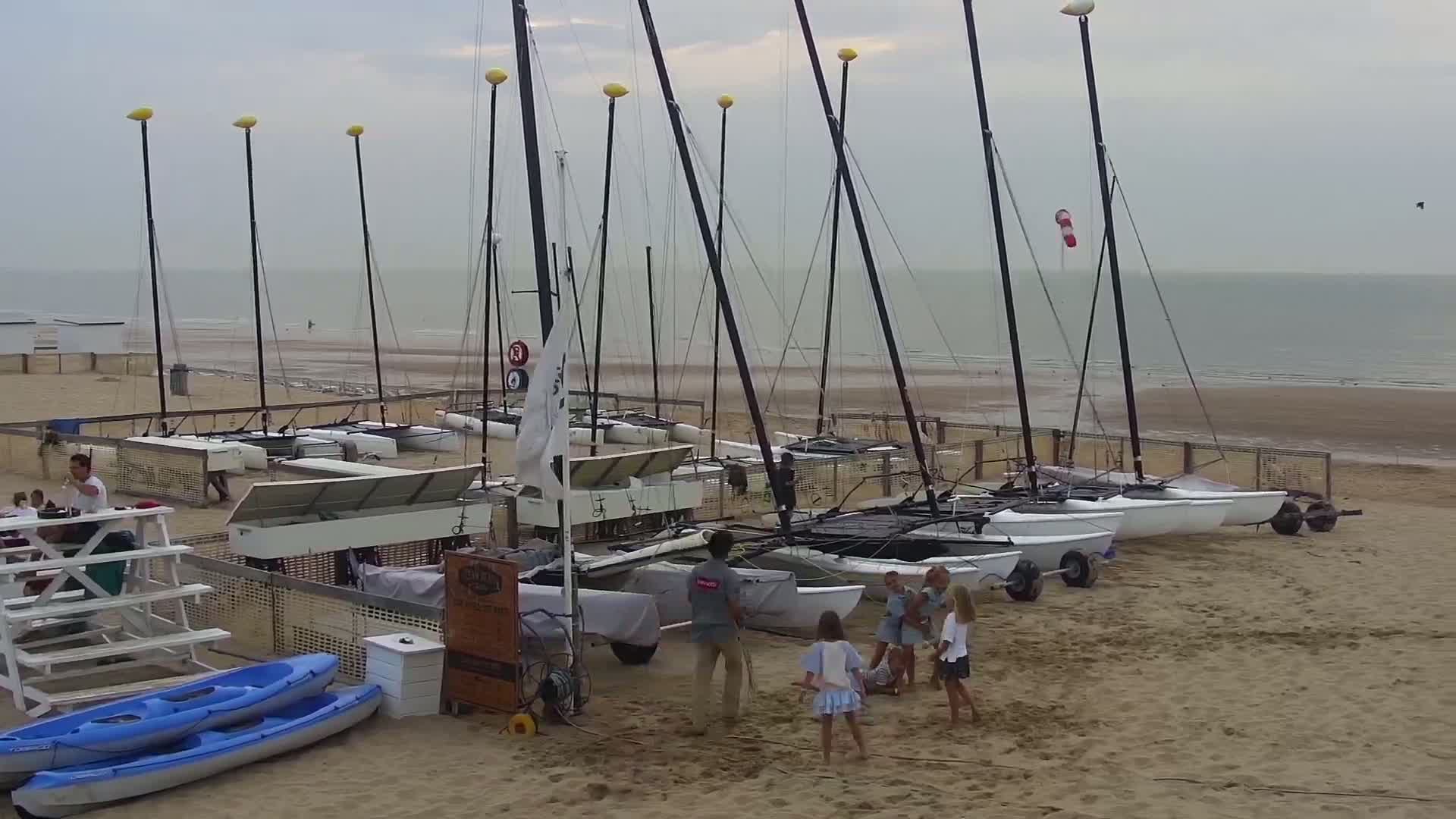 Knokke-Heist, Strand Het Zoute Beach Live Cam - Bruges, West Flanders (Flandre-Occidentale), Flemish (Flamande), Belgium